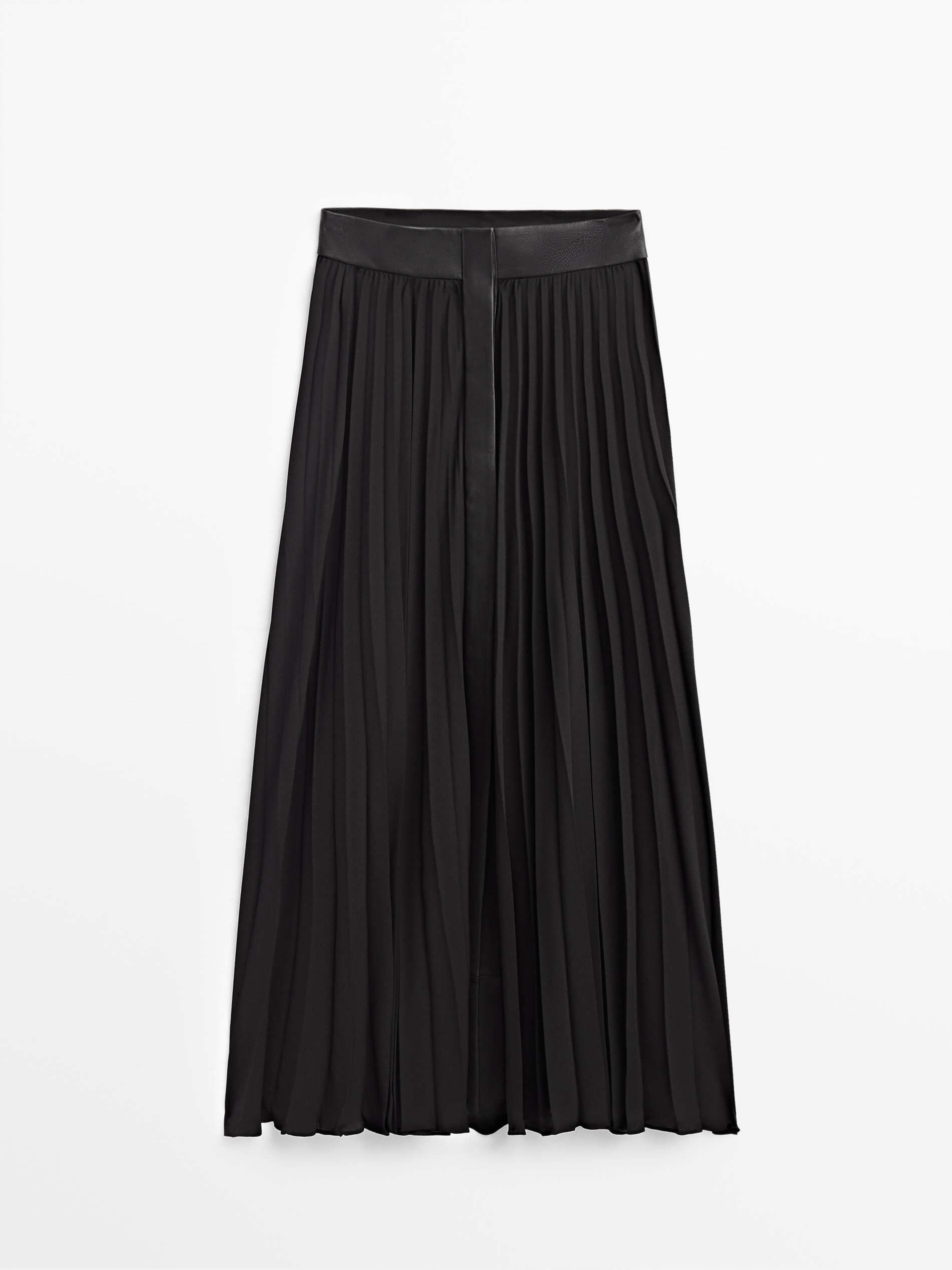 pleated skirt very