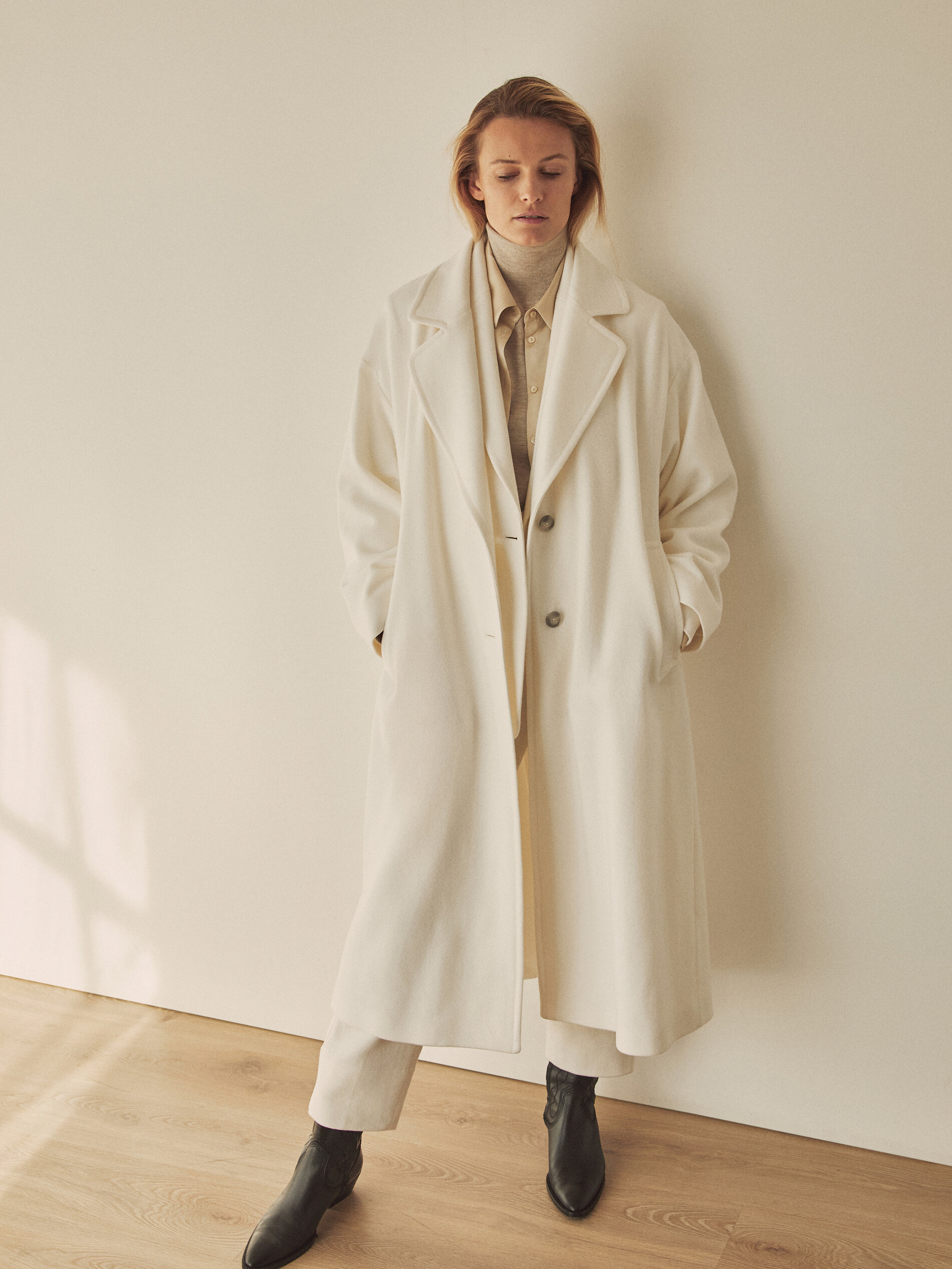 massimo dutti white coat