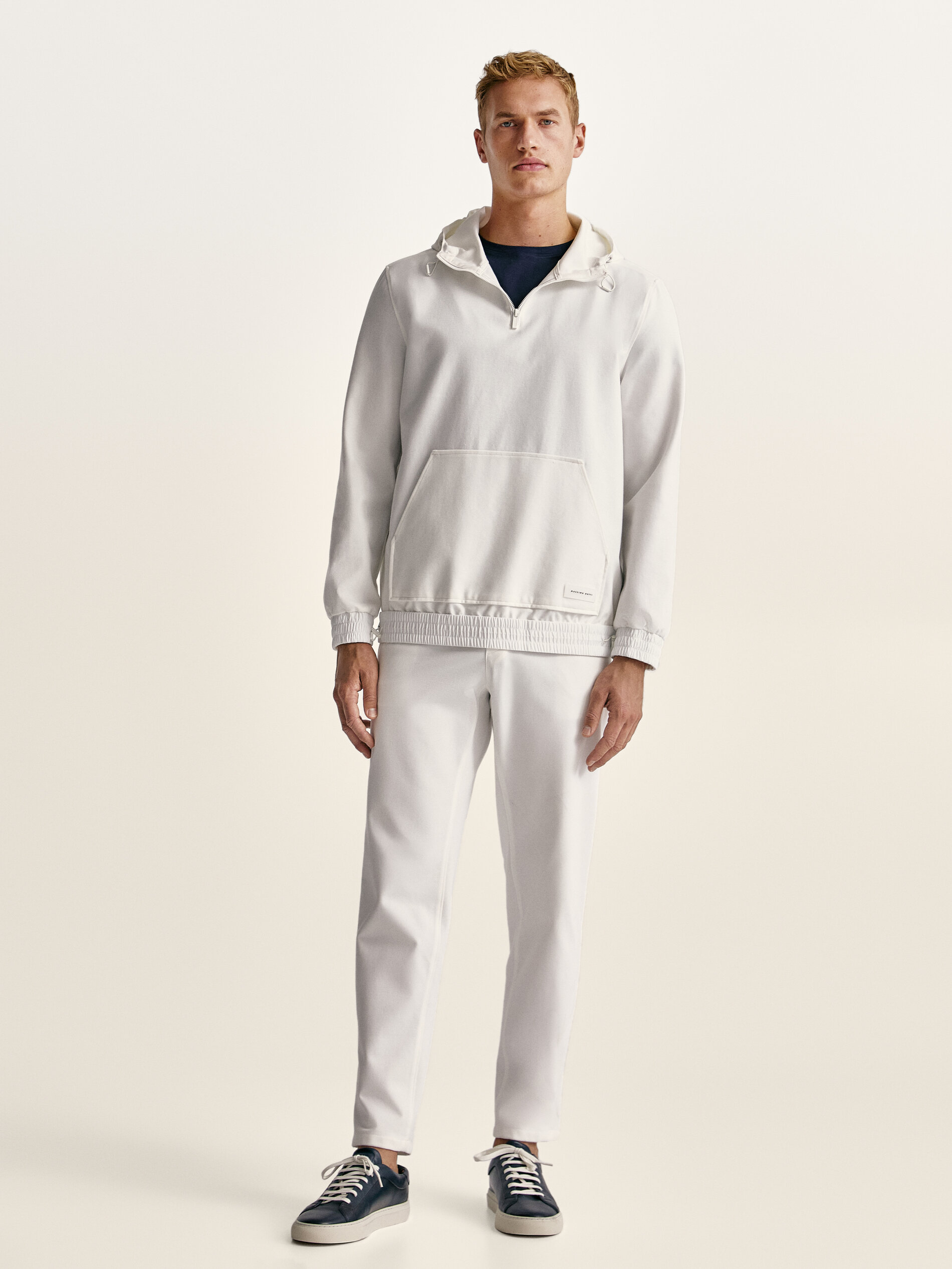 Felpa con tasca a marsupio de null Massimo Dutti Italia