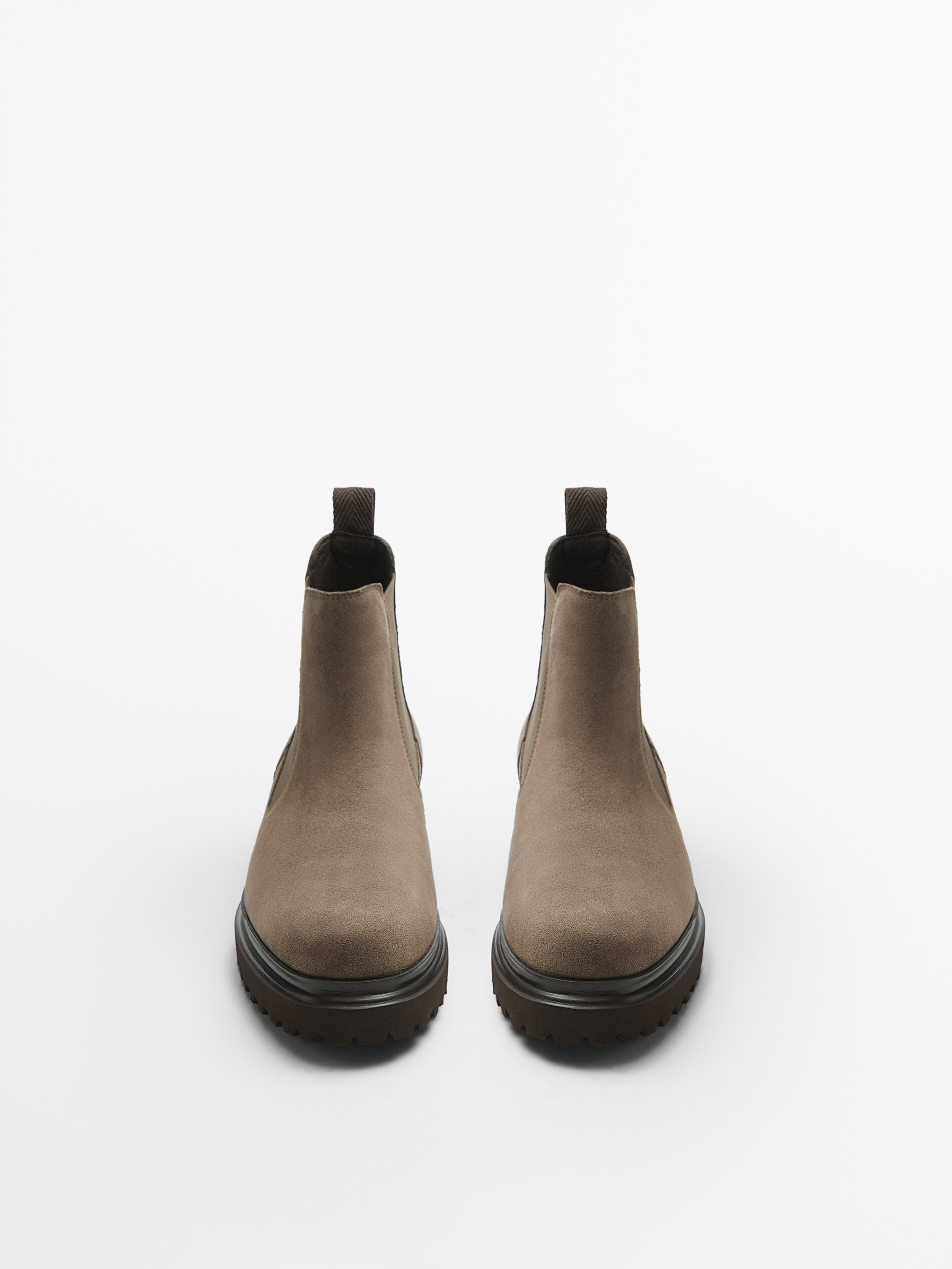feit chelsea boots