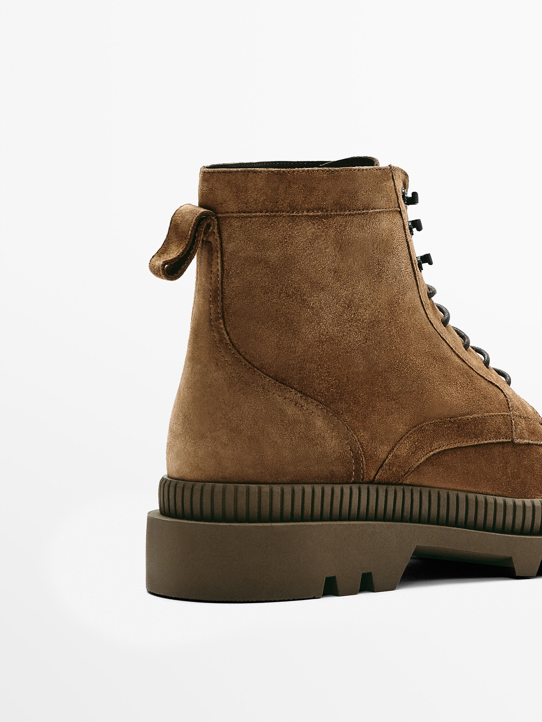 massimo dutti suede boots