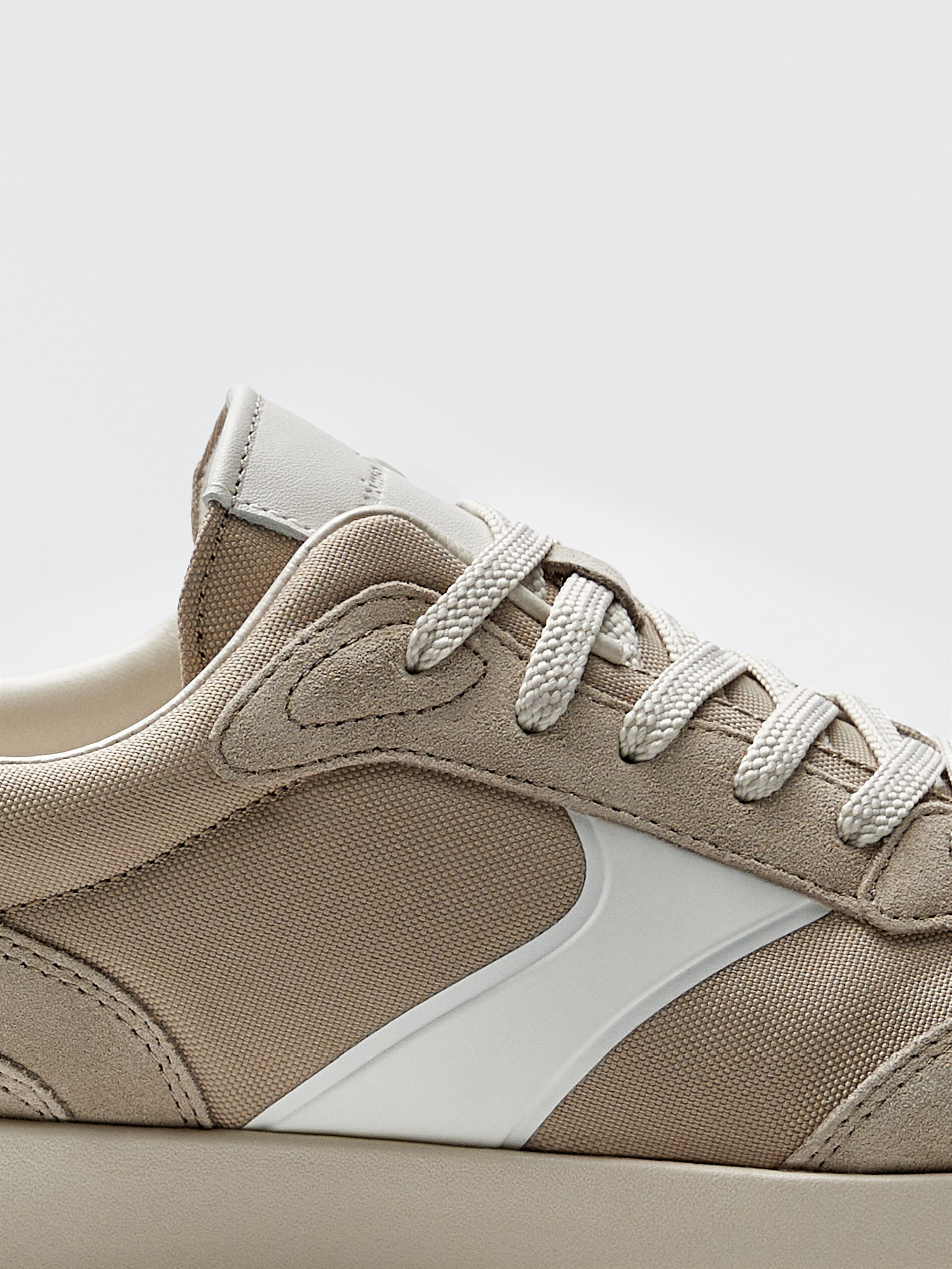 SNEAKERS IN PELLE CON ELEMENTI COLOR SABBIA - null - Massimo Dutti Italia