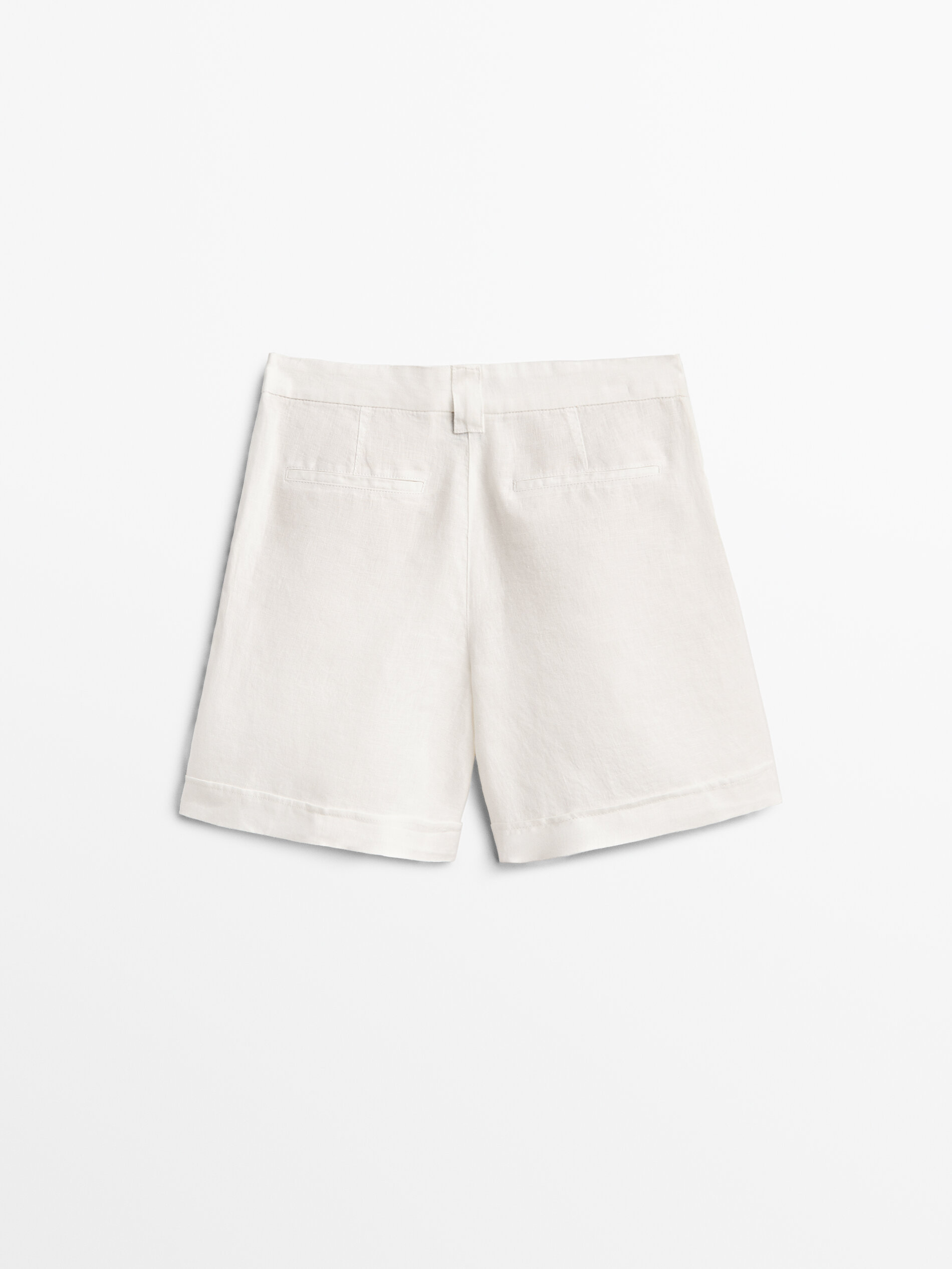 Linen Bermuda shorts with turn-up hems 