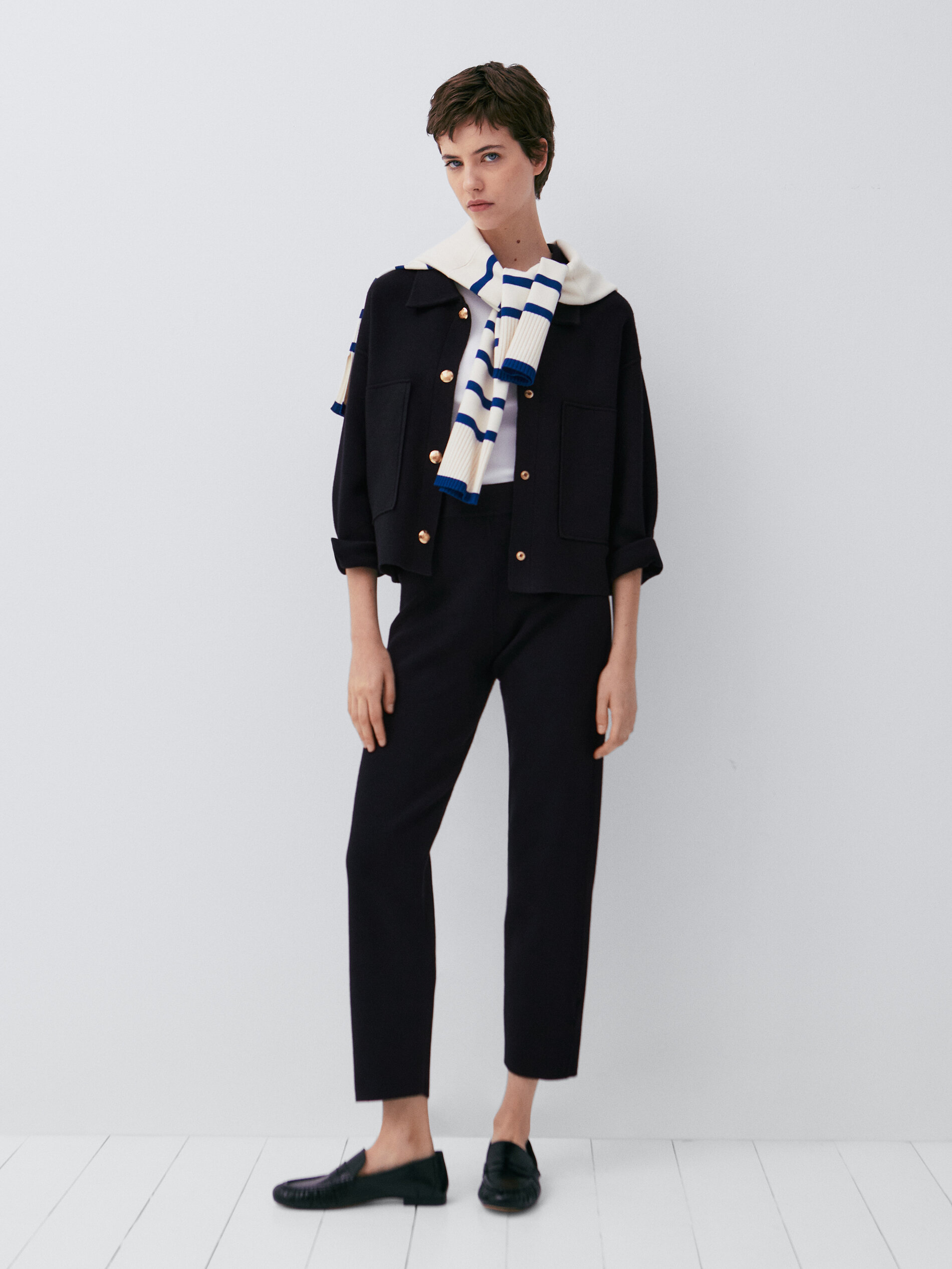 Pantalón punto Massimo Dutti España