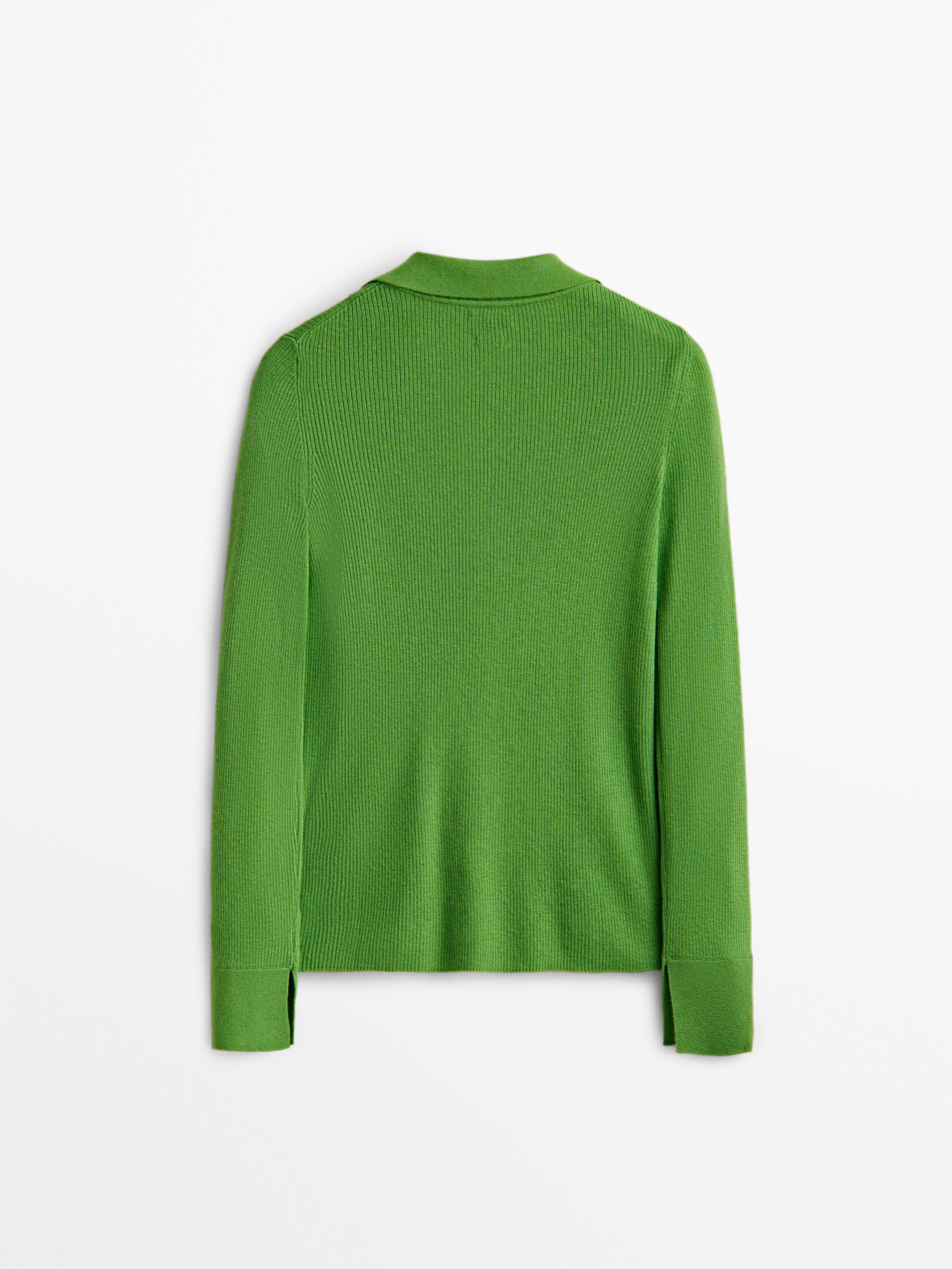 Ribbed V-neck sweater with buttons 