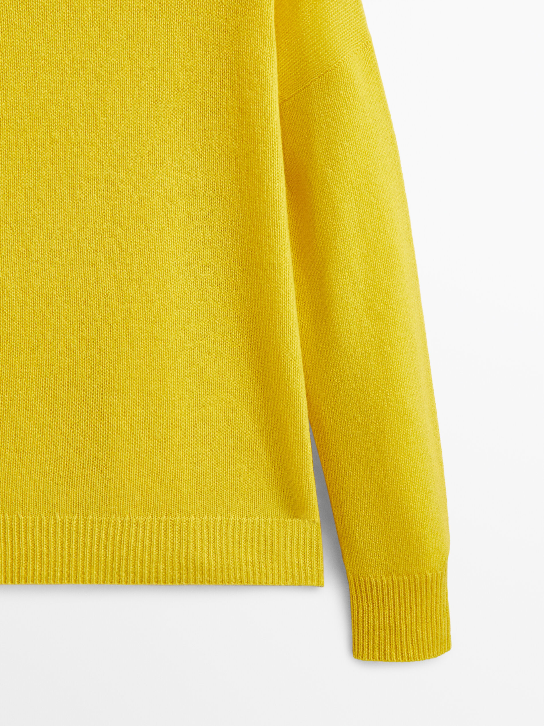 100% cashmere turtleneck sweater 