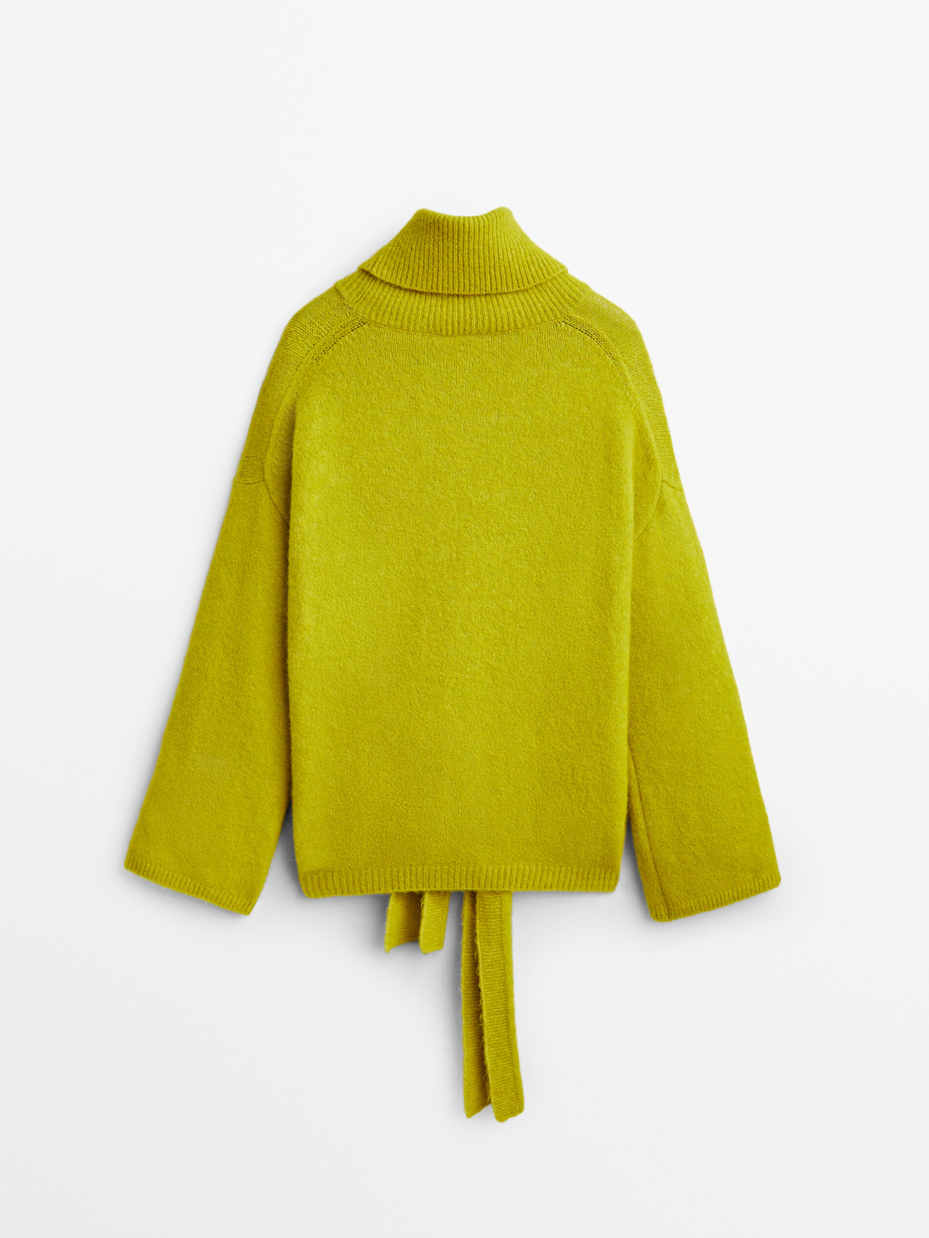 High neck sweater with front knot 