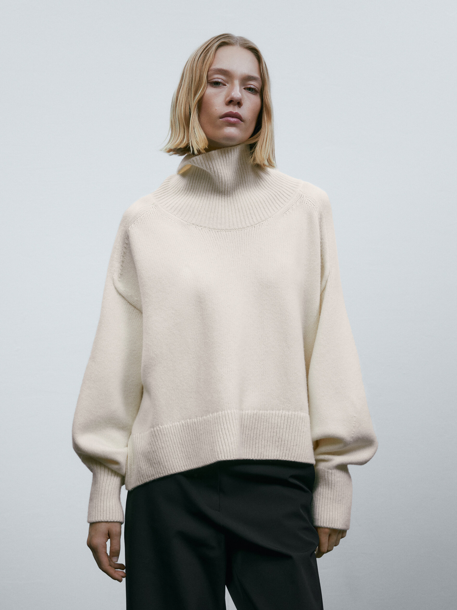 Turtleneck cape sweater - Massimo Dutti 