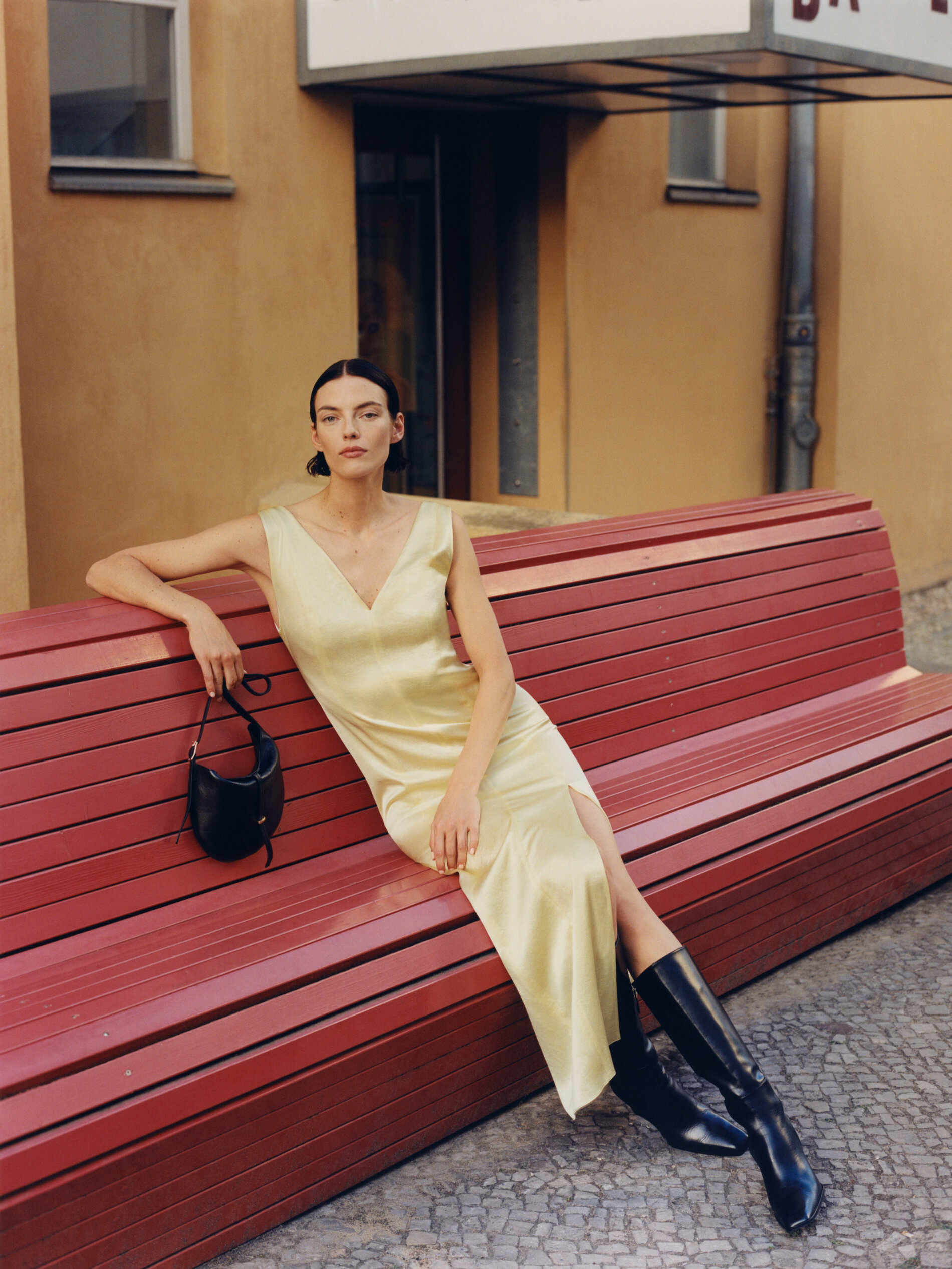 woman wearing Massimo Dutti dress