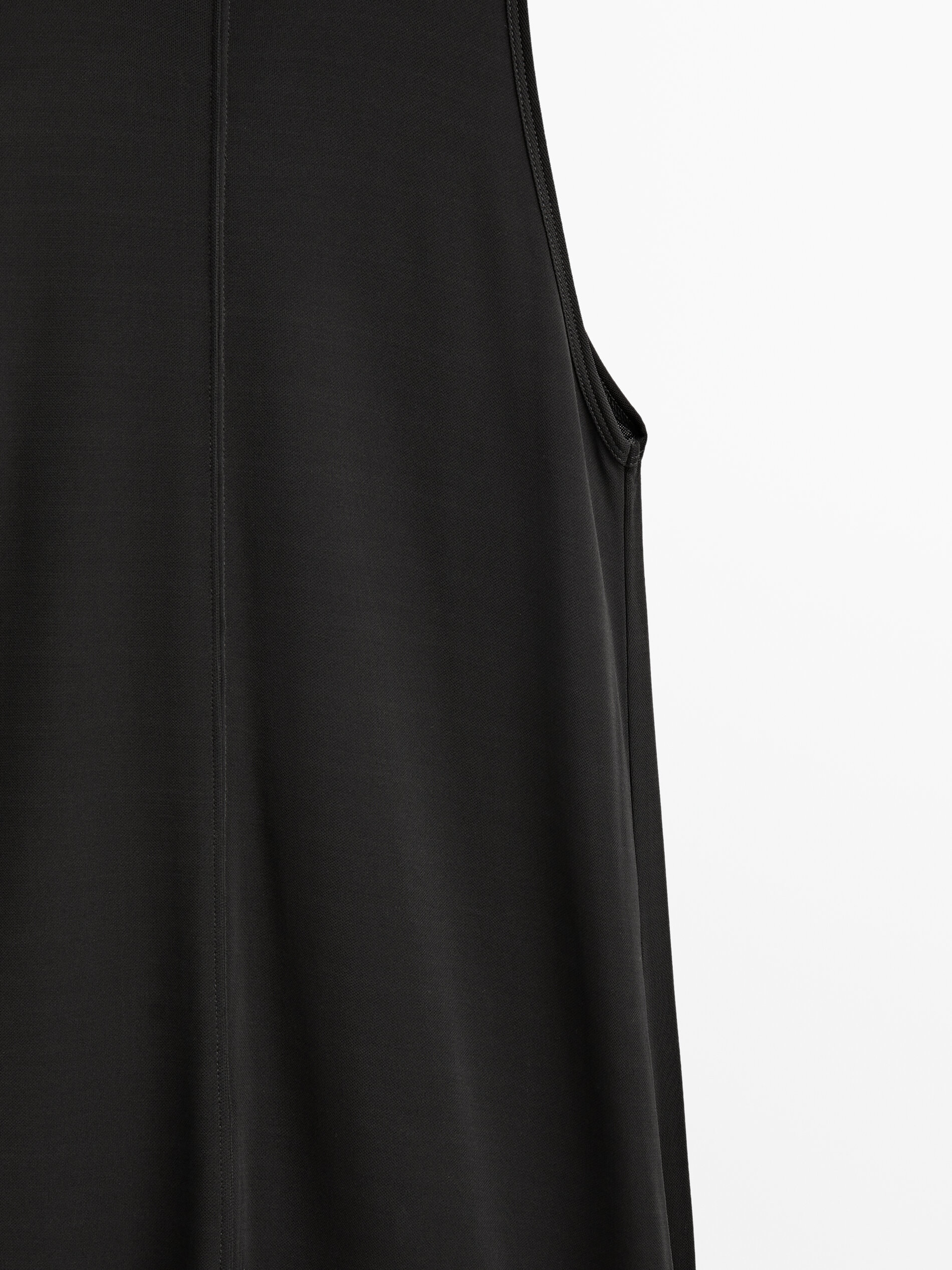 midi black sleeveless dress