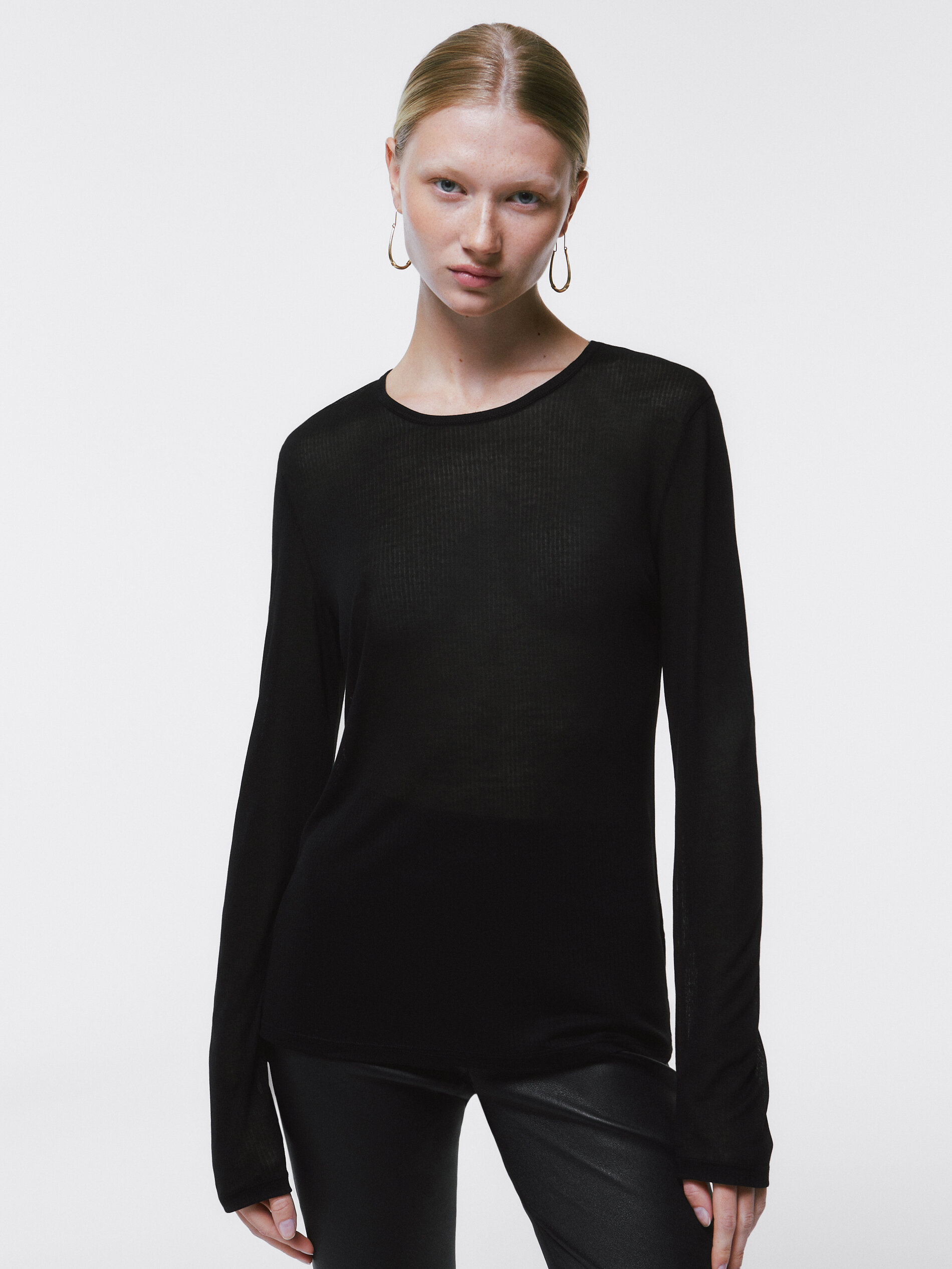 Black ribbed long sleeve shirt