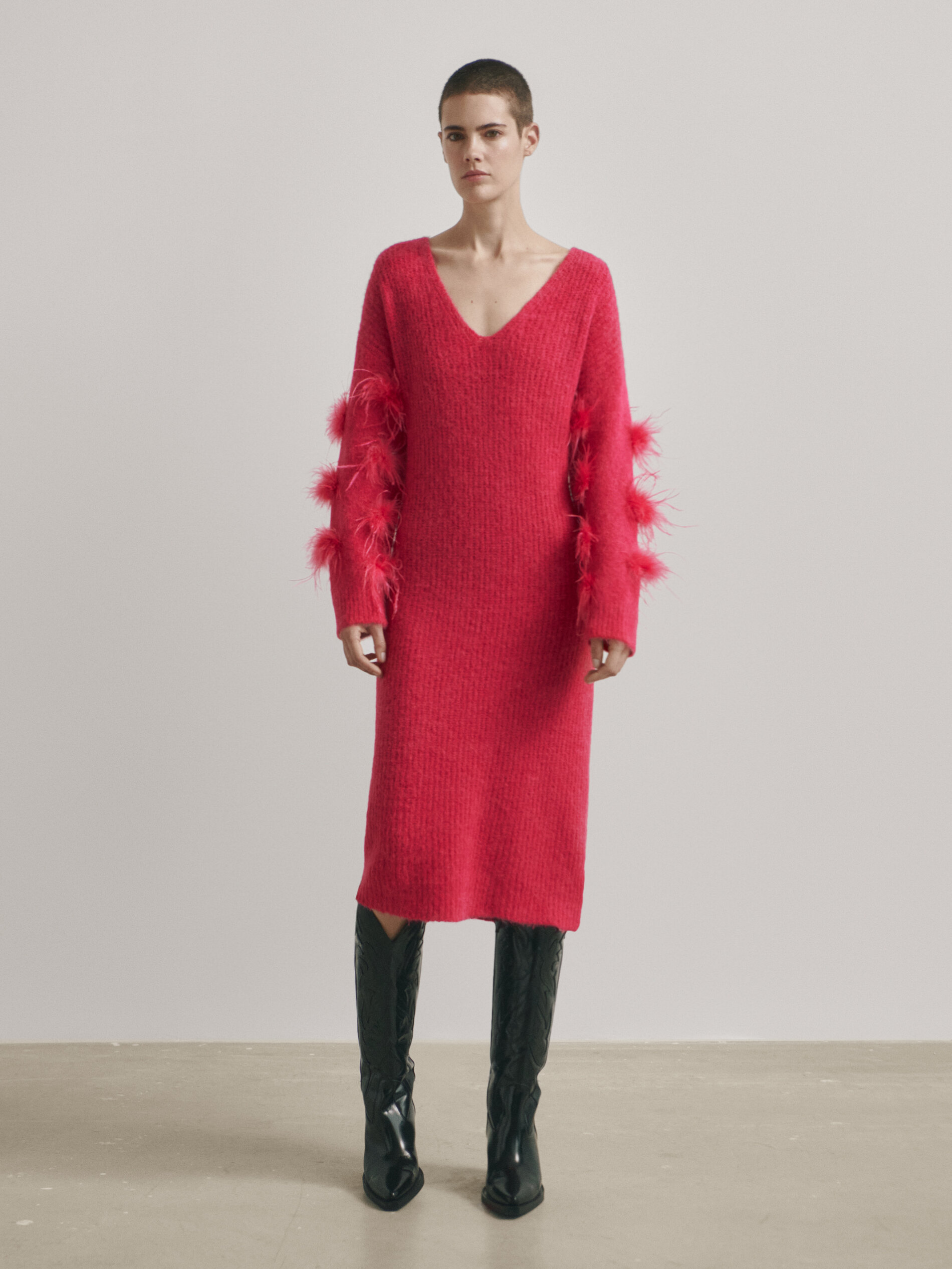 Knit dress with feather trim - Studio 