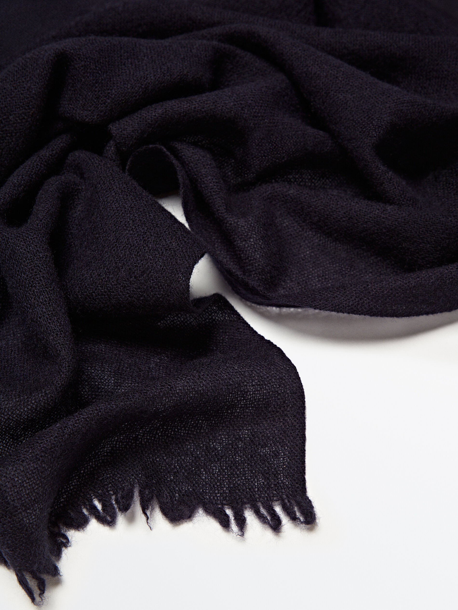 100% cashmere scarf - Massimo Dutti Finland