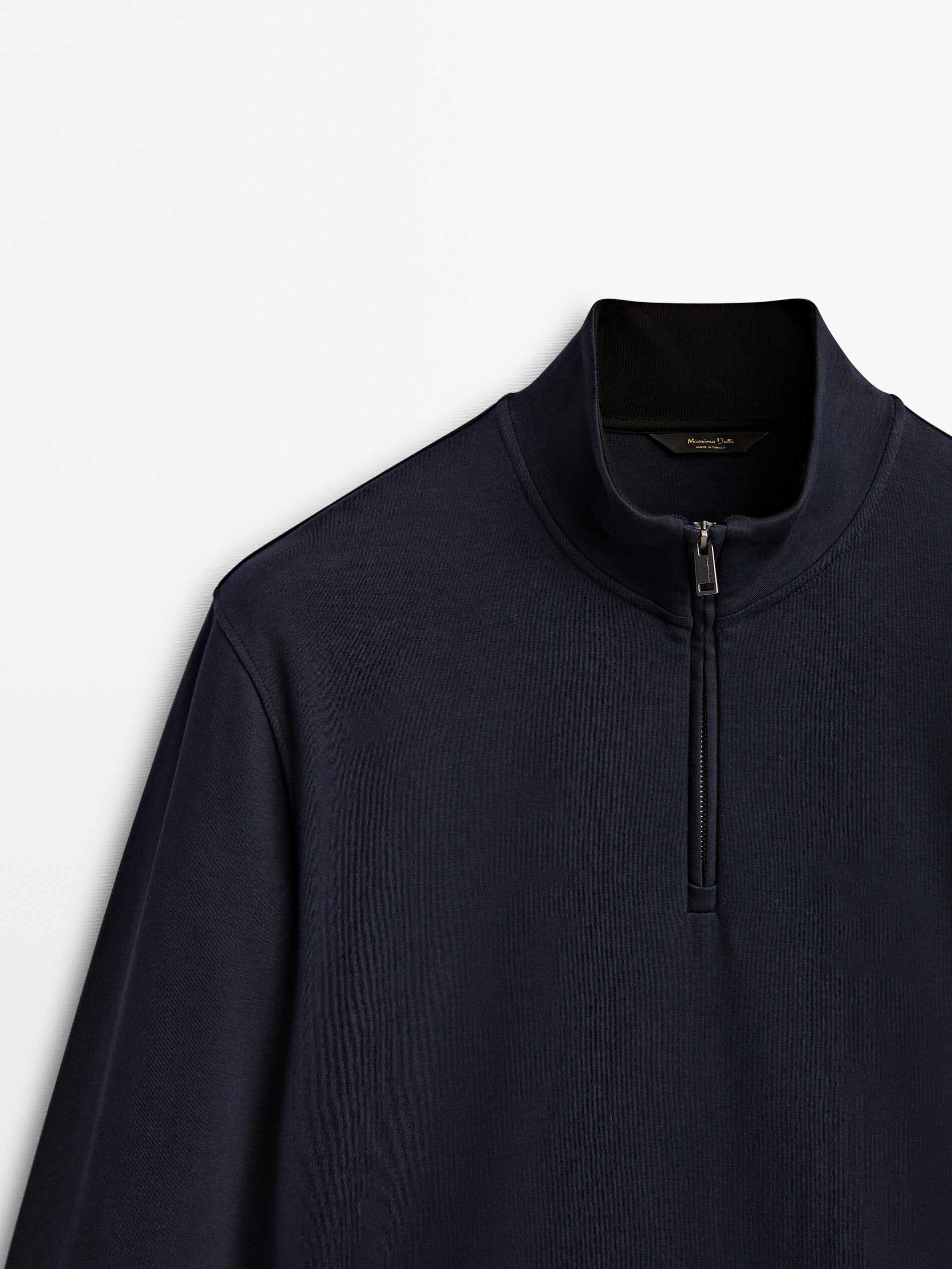 Zip neck sweatshirt with pockets 