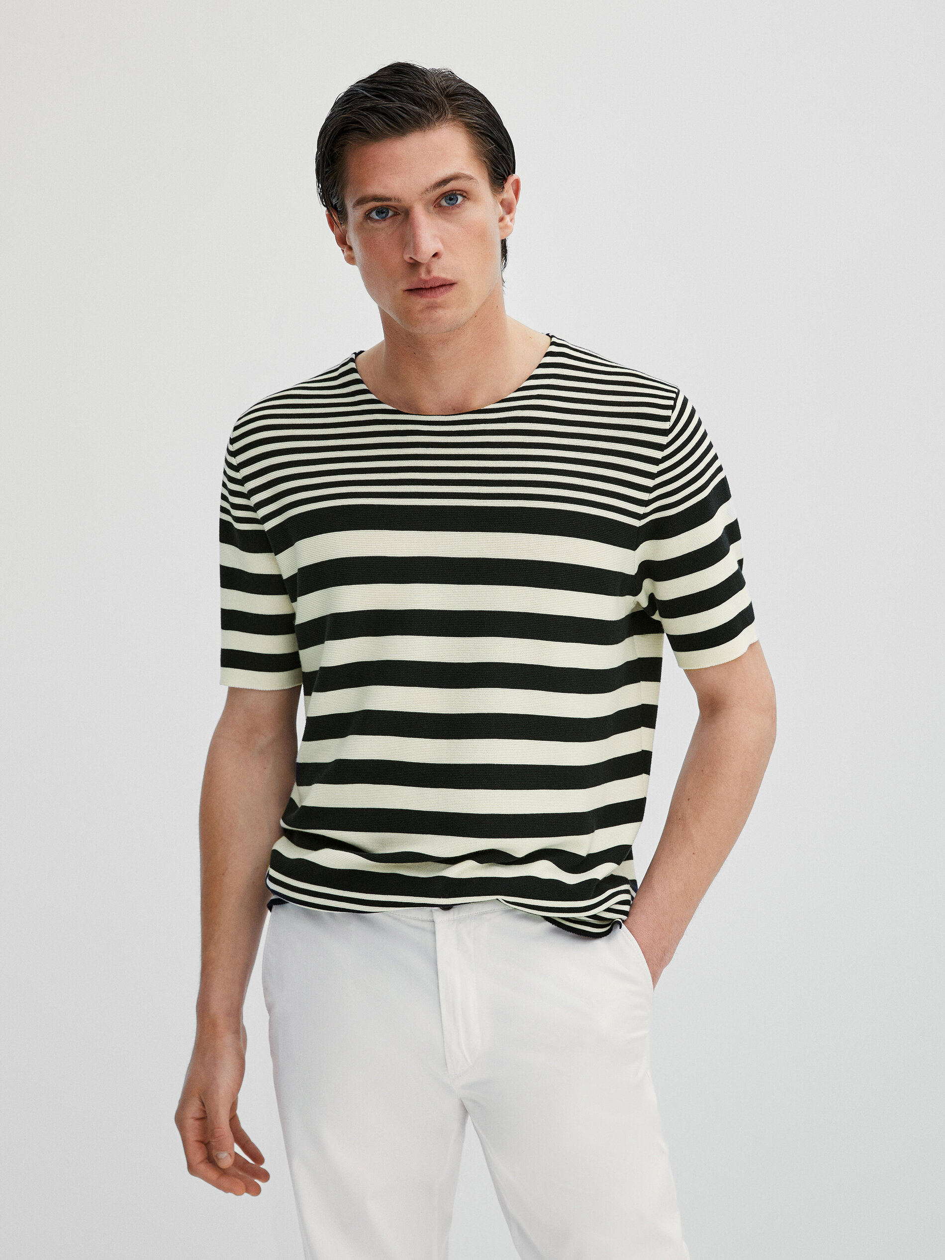 Knit short sleeve striped T-shirt 