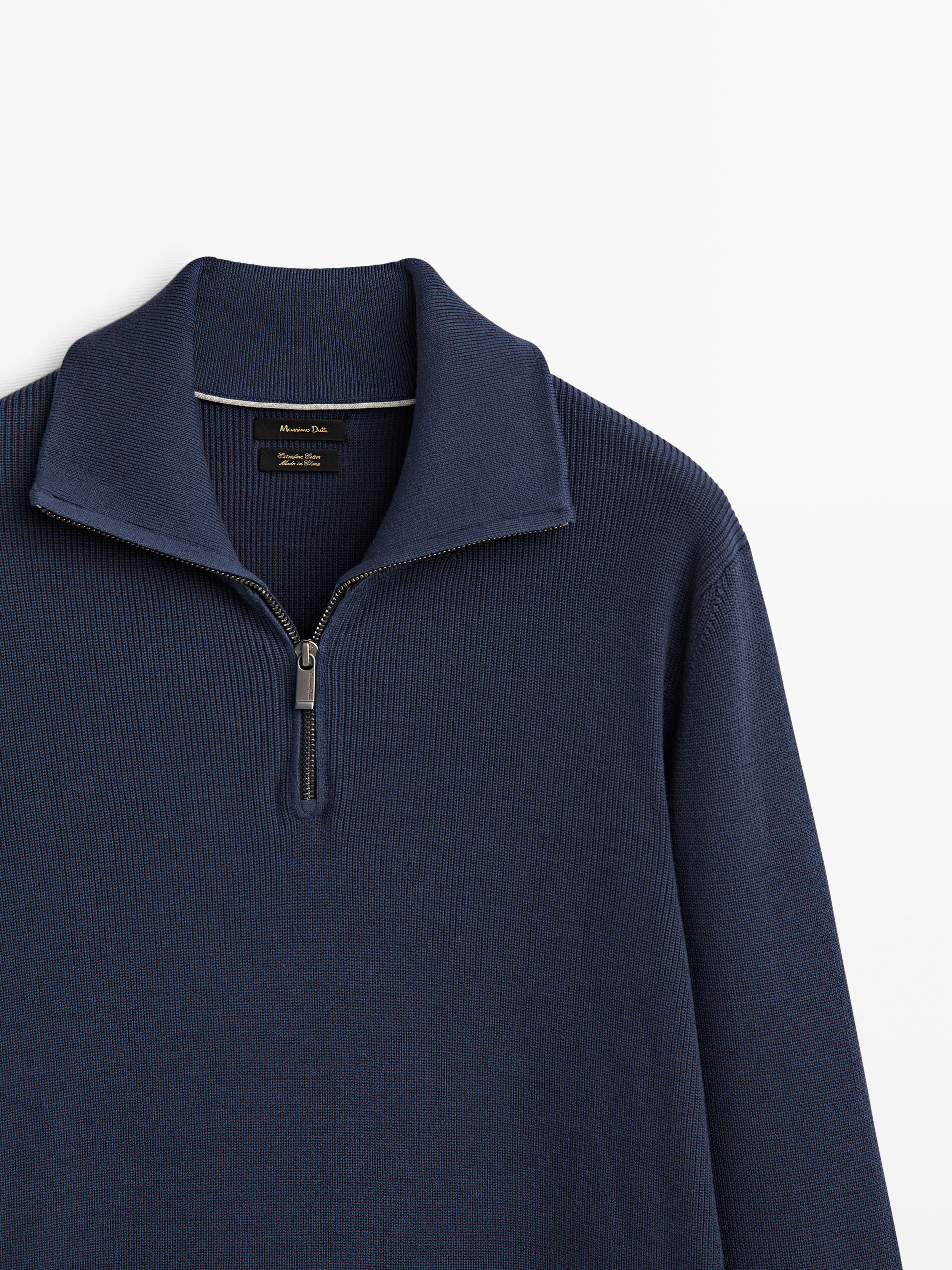 Mock neck knit sweater with a zip 
