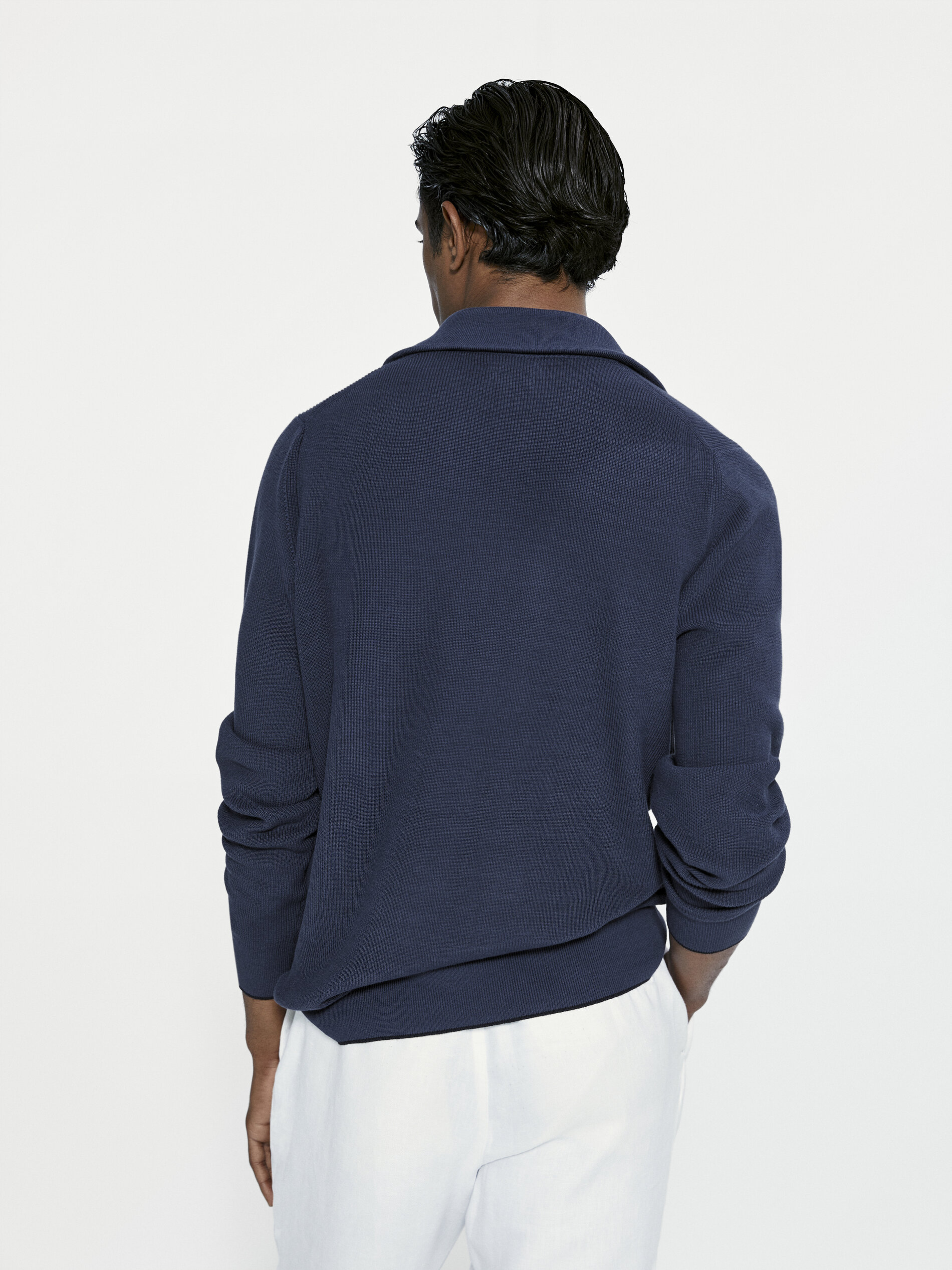 Mock neck knit sweater with a zip 
