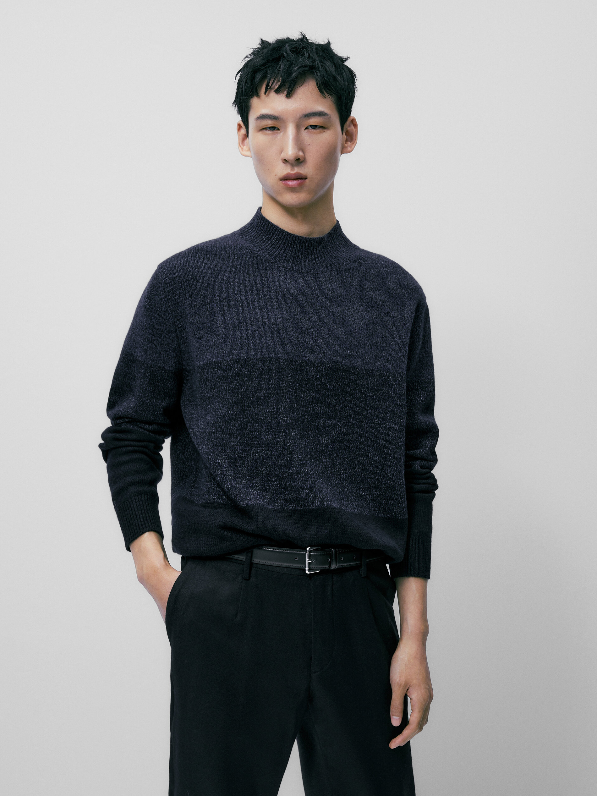 Colour block mock turtleneck sweater 