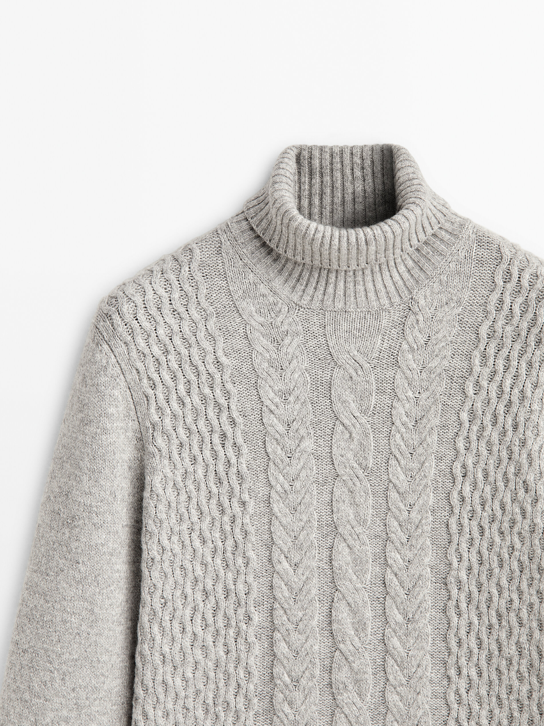High neck cable knit sweater - Massimo 
