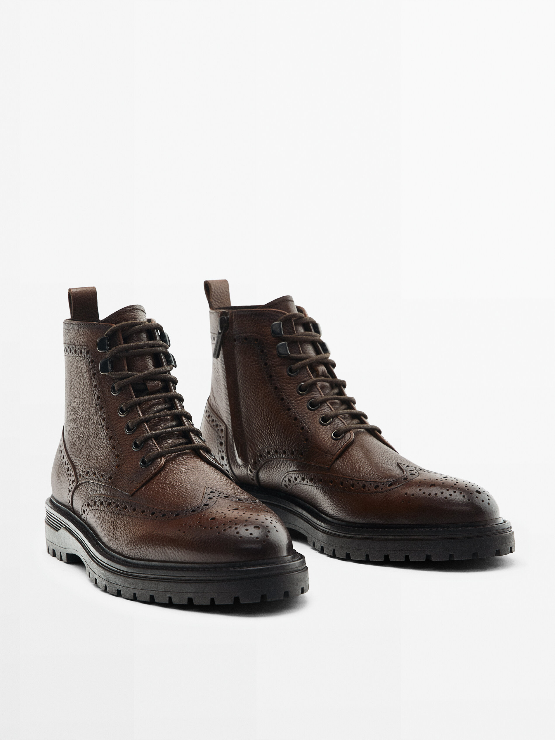 Leather brogue boots - Massimo Dutti 