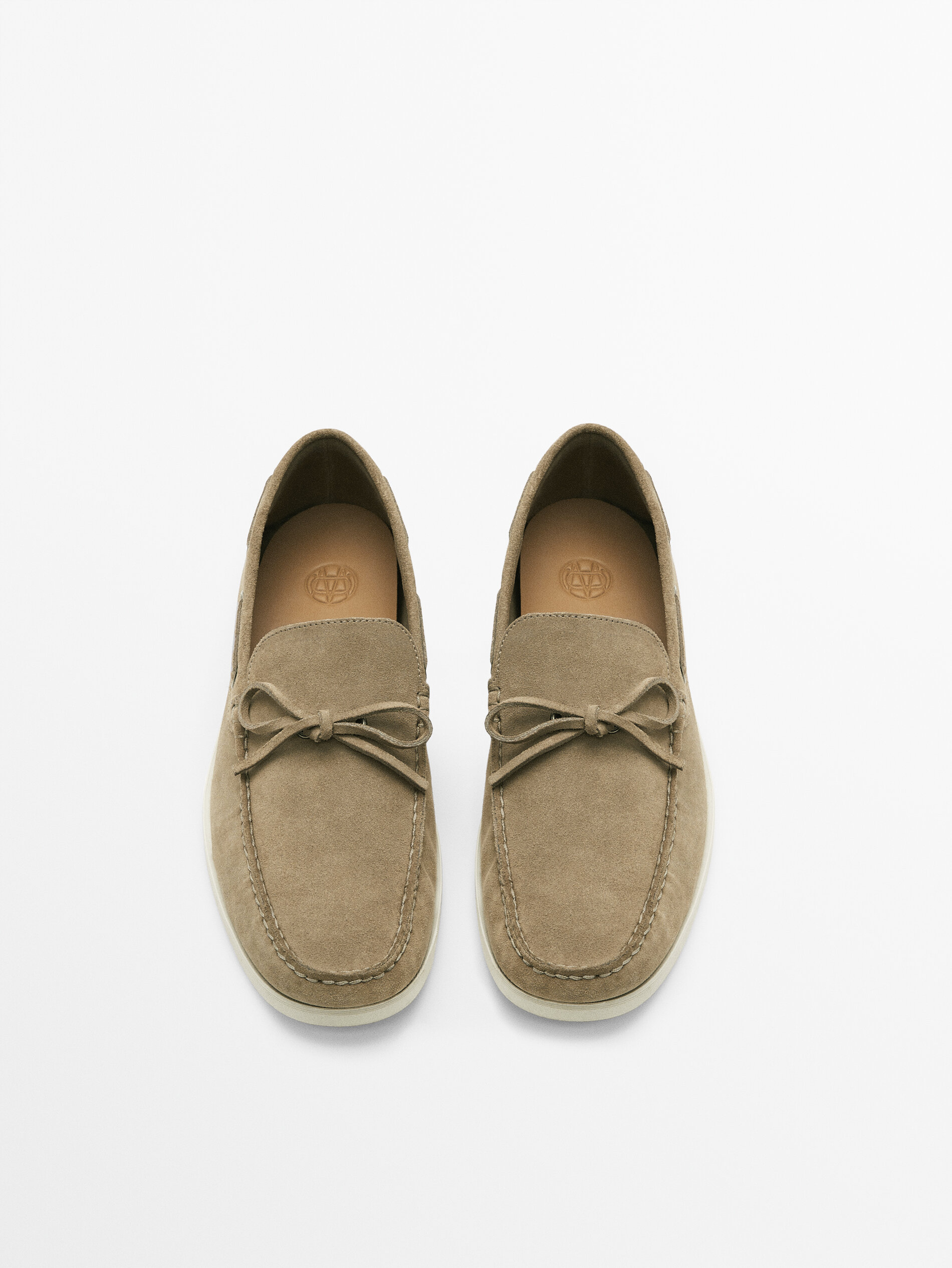 Split suede deck shoes - Massimo Dutti 