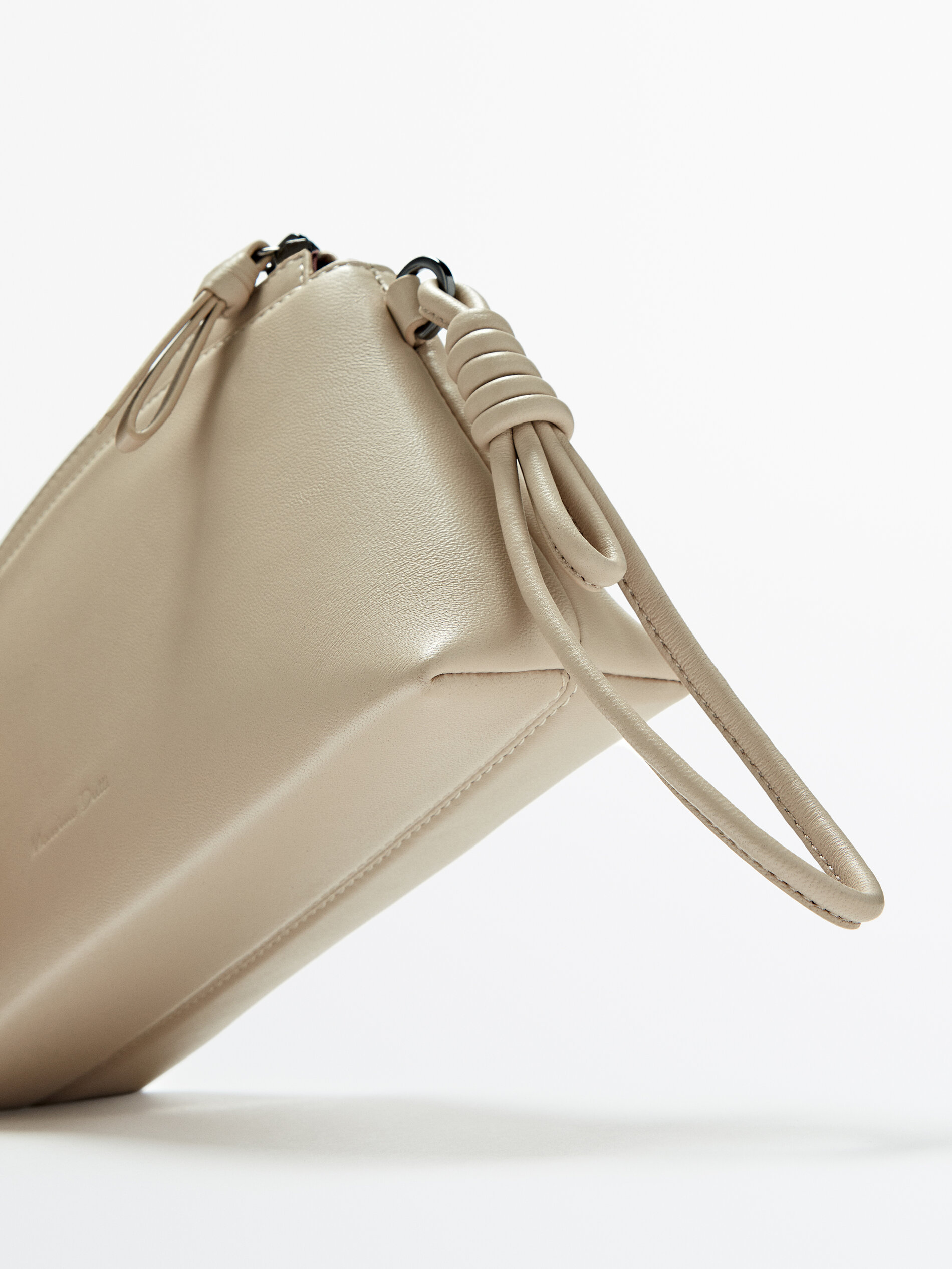 Bolso pouch piel - Massimo Dutti España