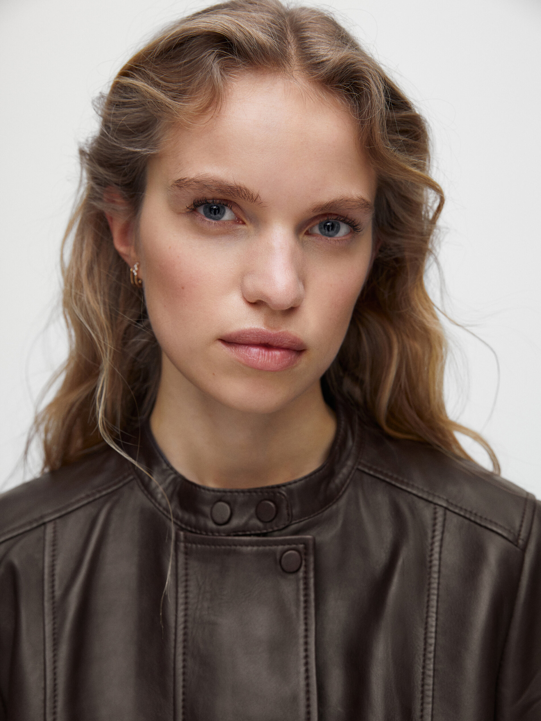 massimo dutti leather coat