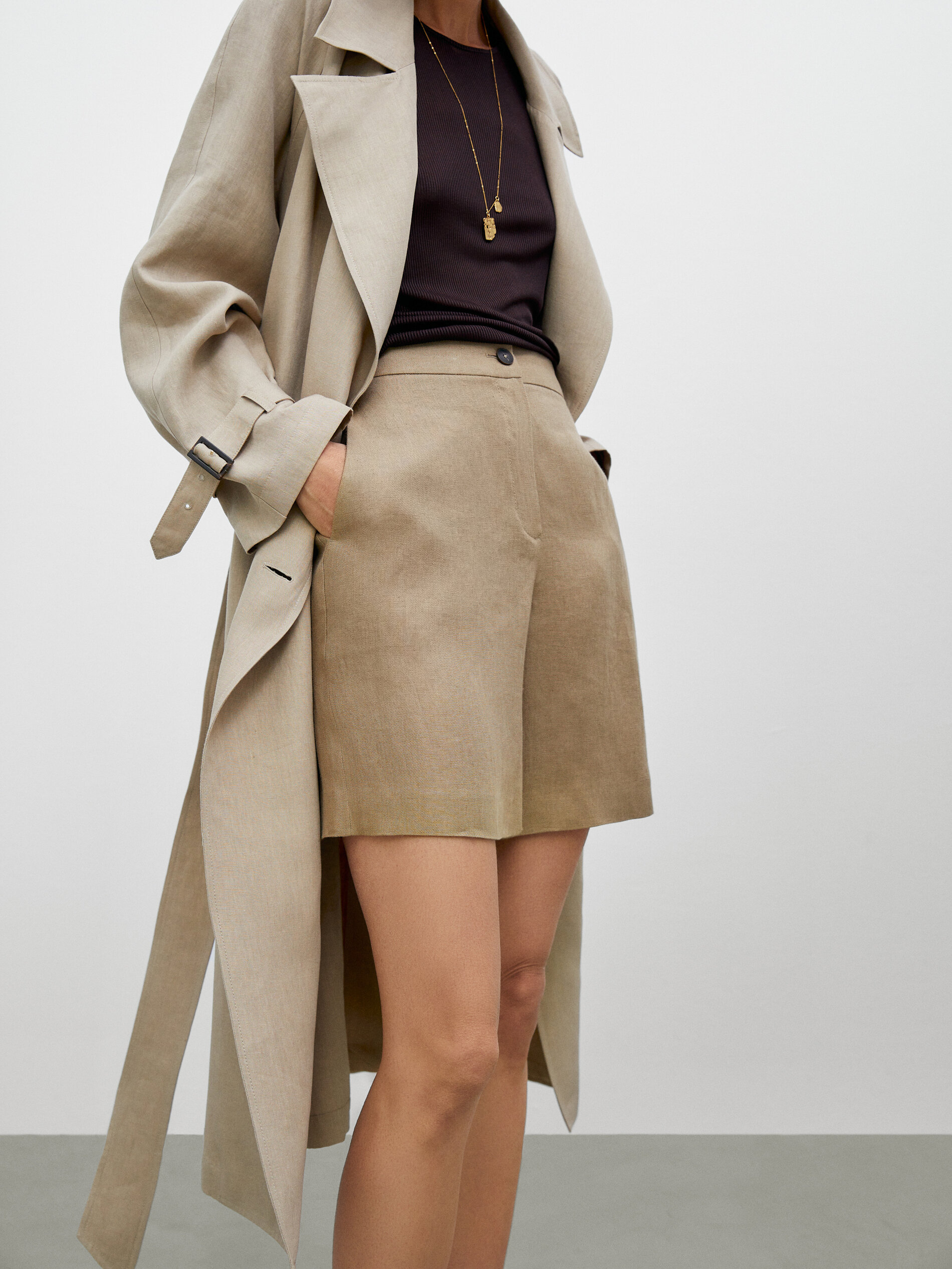 100% linen Bermuda shorts with turn-up 