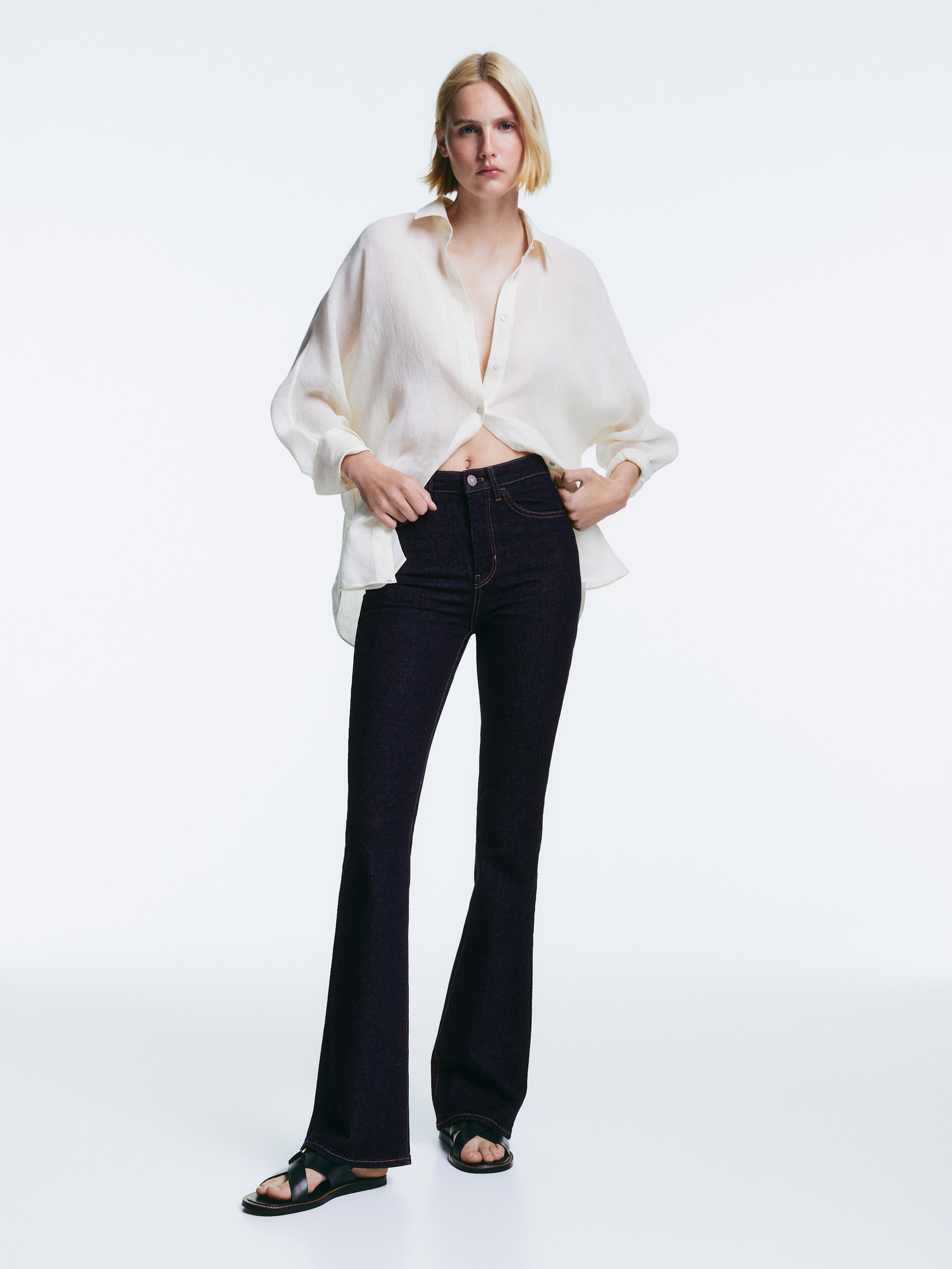 Pantalón vaquero tiro alto skinny flare - Massimo Dutti España