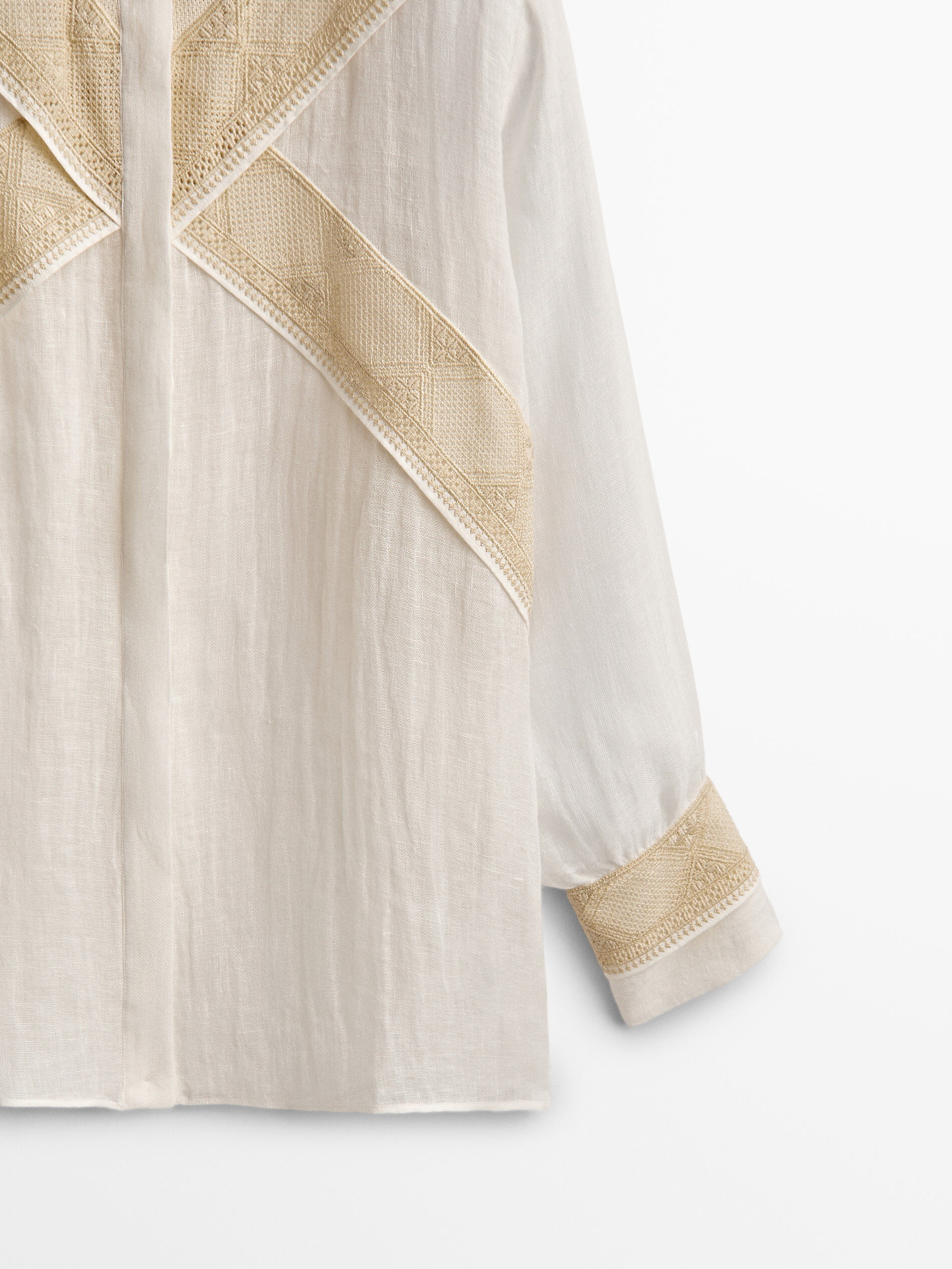 Linen shirt with embroidered detail - Limited Edition