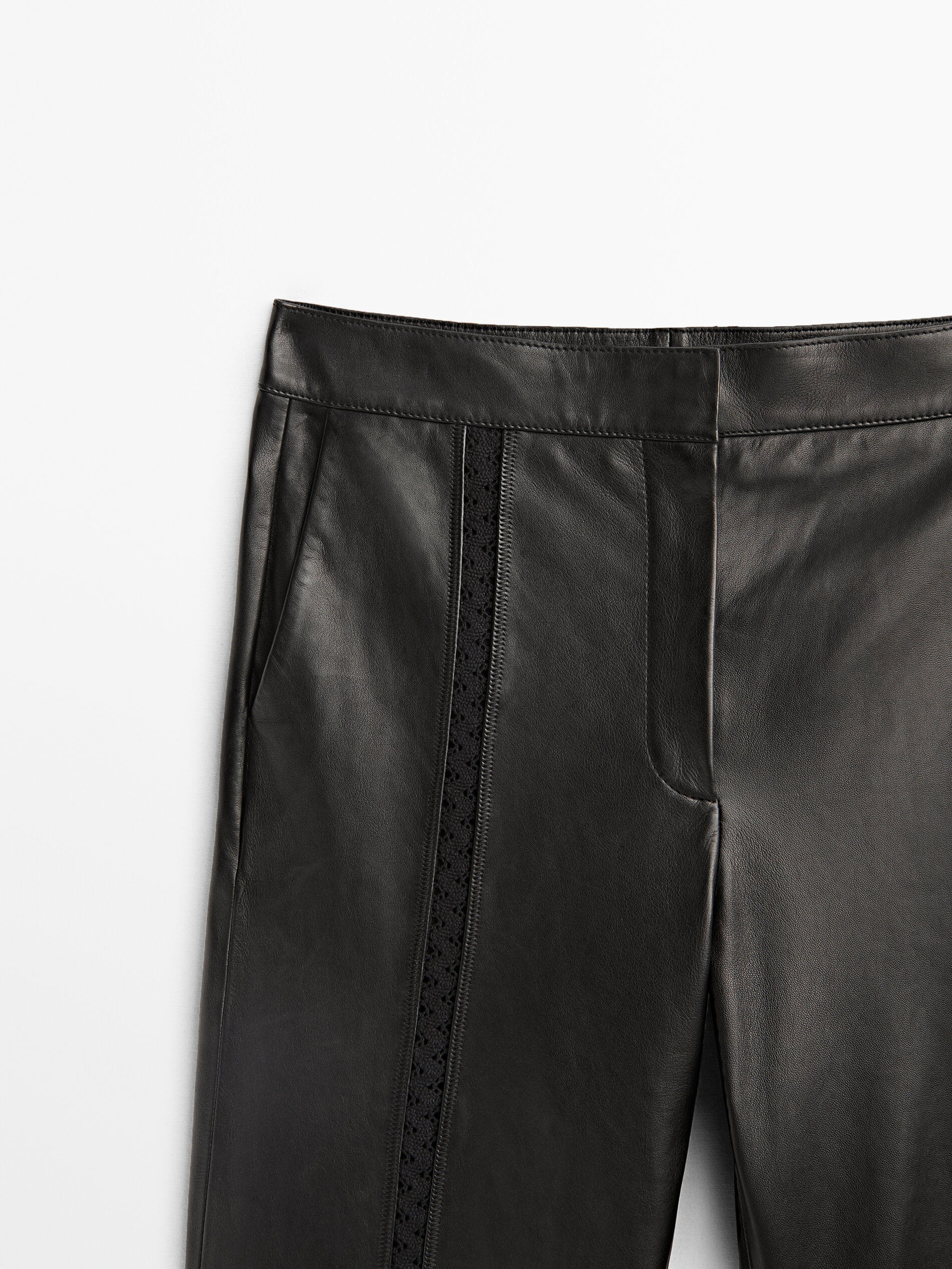 Pantalón negro piel napa con bordado - Massimo Dutti España