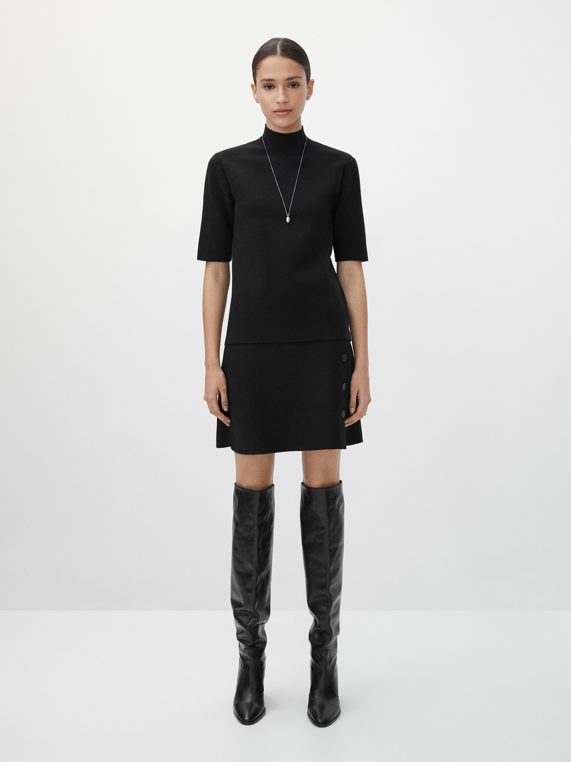 Mock turtleneck sweater with short 