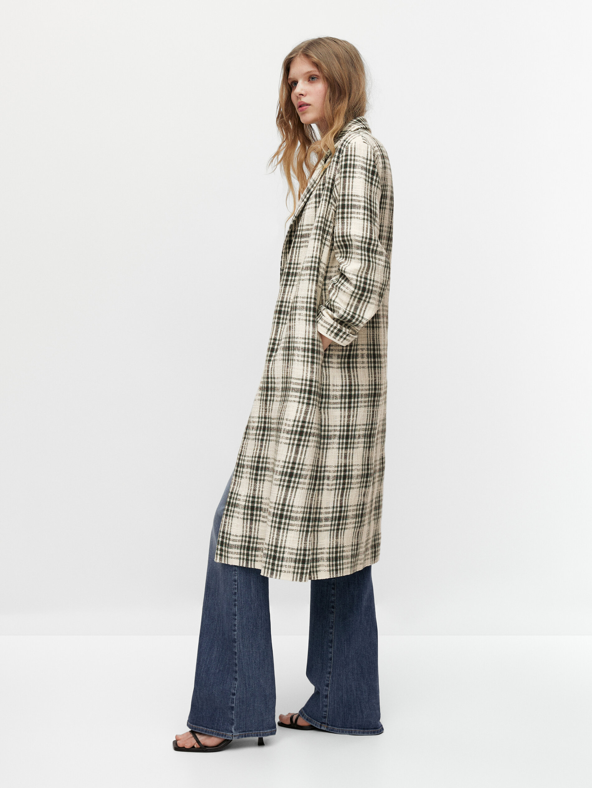 Estos abrigos de las rebajas Massimo Dutti los llevarás cada día de la  semana