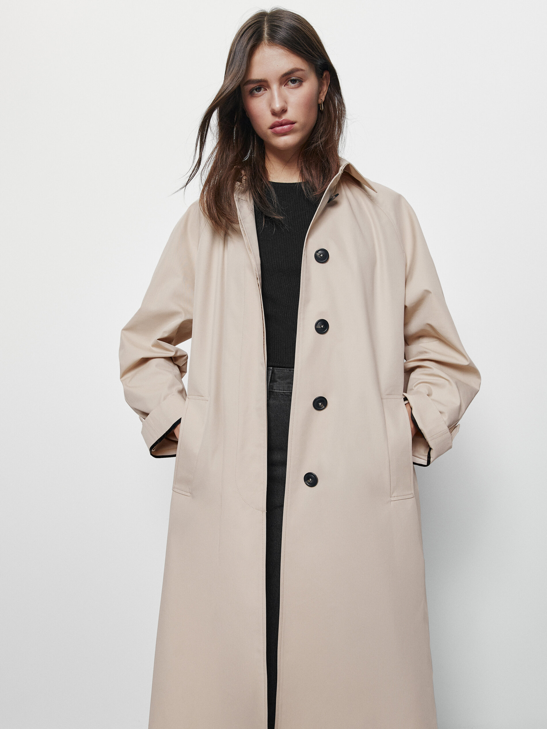 Trench coat with side vents