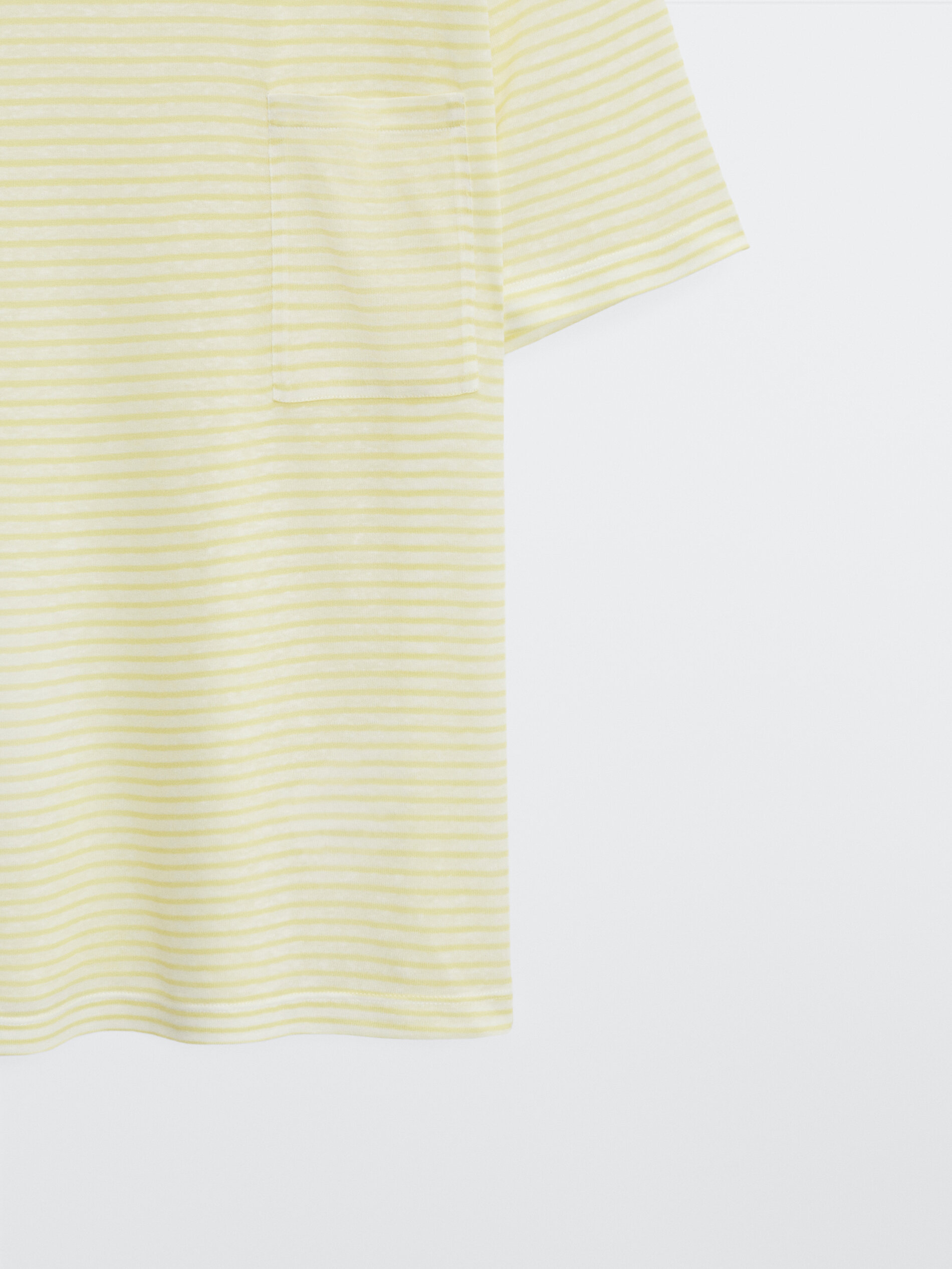 Striped short sleeve T-shirt with a pocket