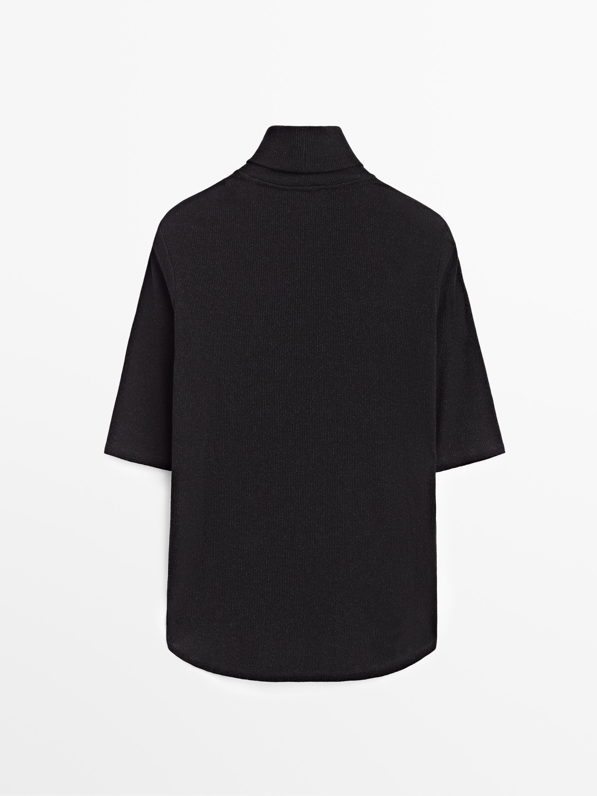 camiseta cuello alto