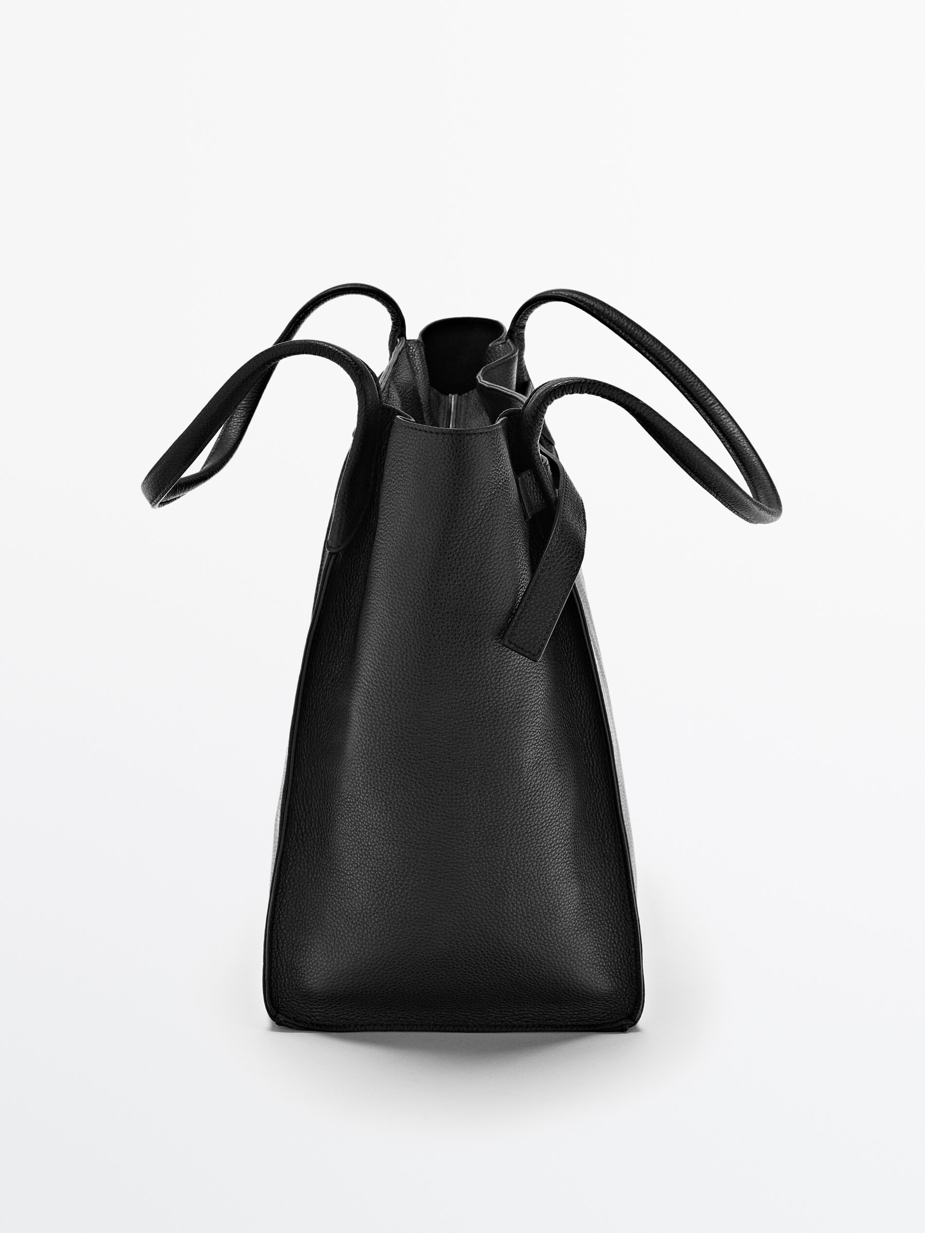 Bolso shopper cremallera piel abatanada - Massimo Dutti España