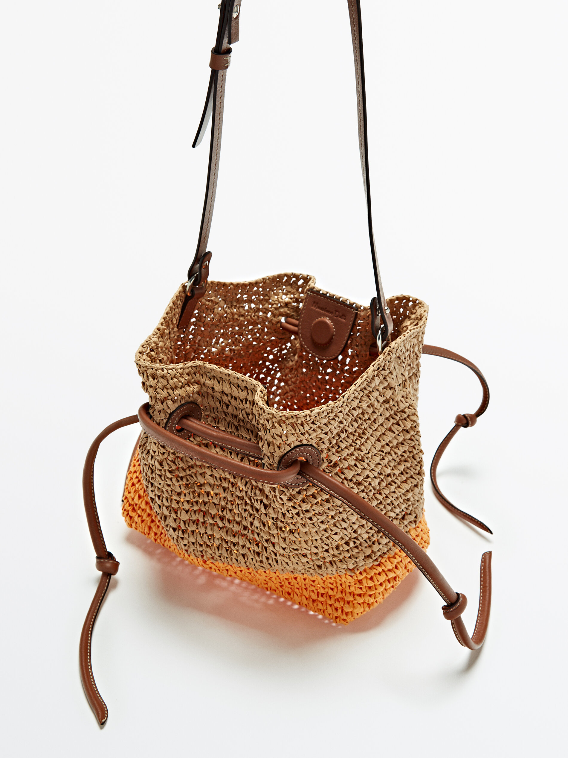 Bolso mini flor rafia asas de piel - Massimo Dutti España