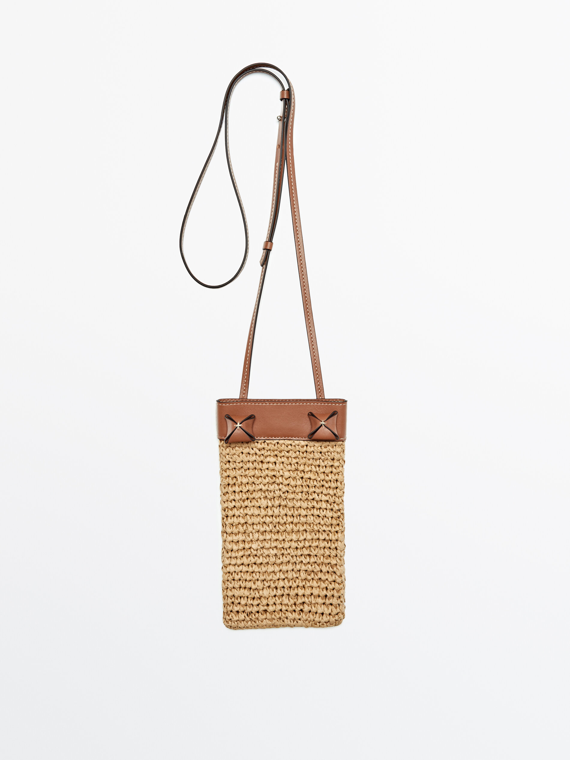 Funda de móvil rafia con asa de piel - Massimo Dutti España