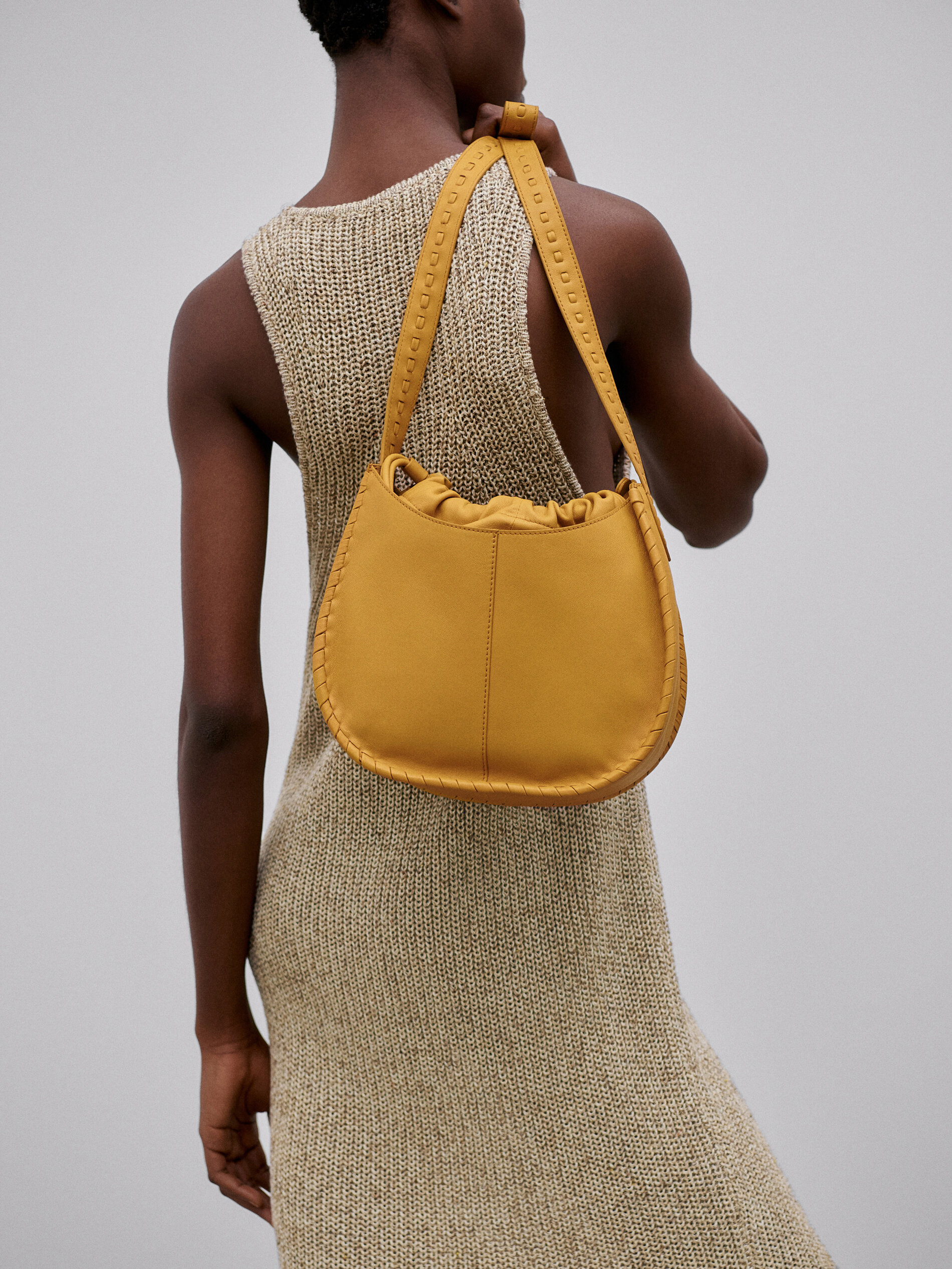 Bolso pequeño piel + bolso interior Limited Edition - Massimo Dutti España