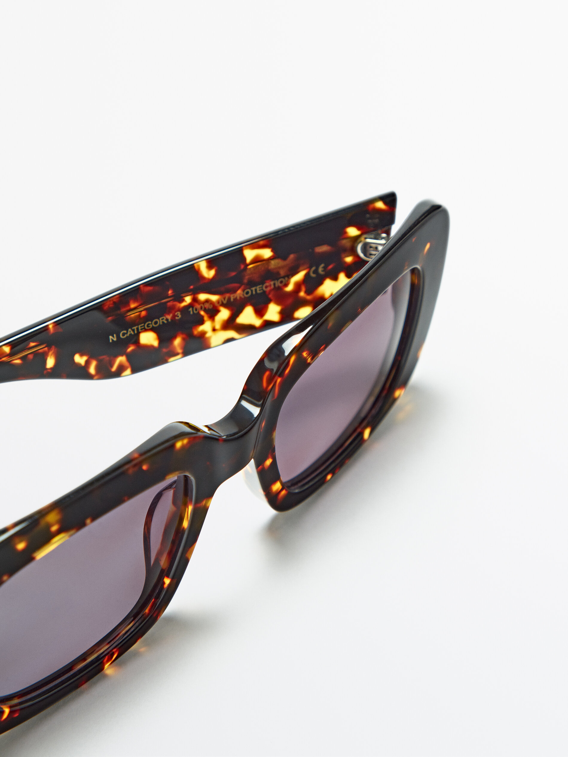 Tortoise shell sunglasses square