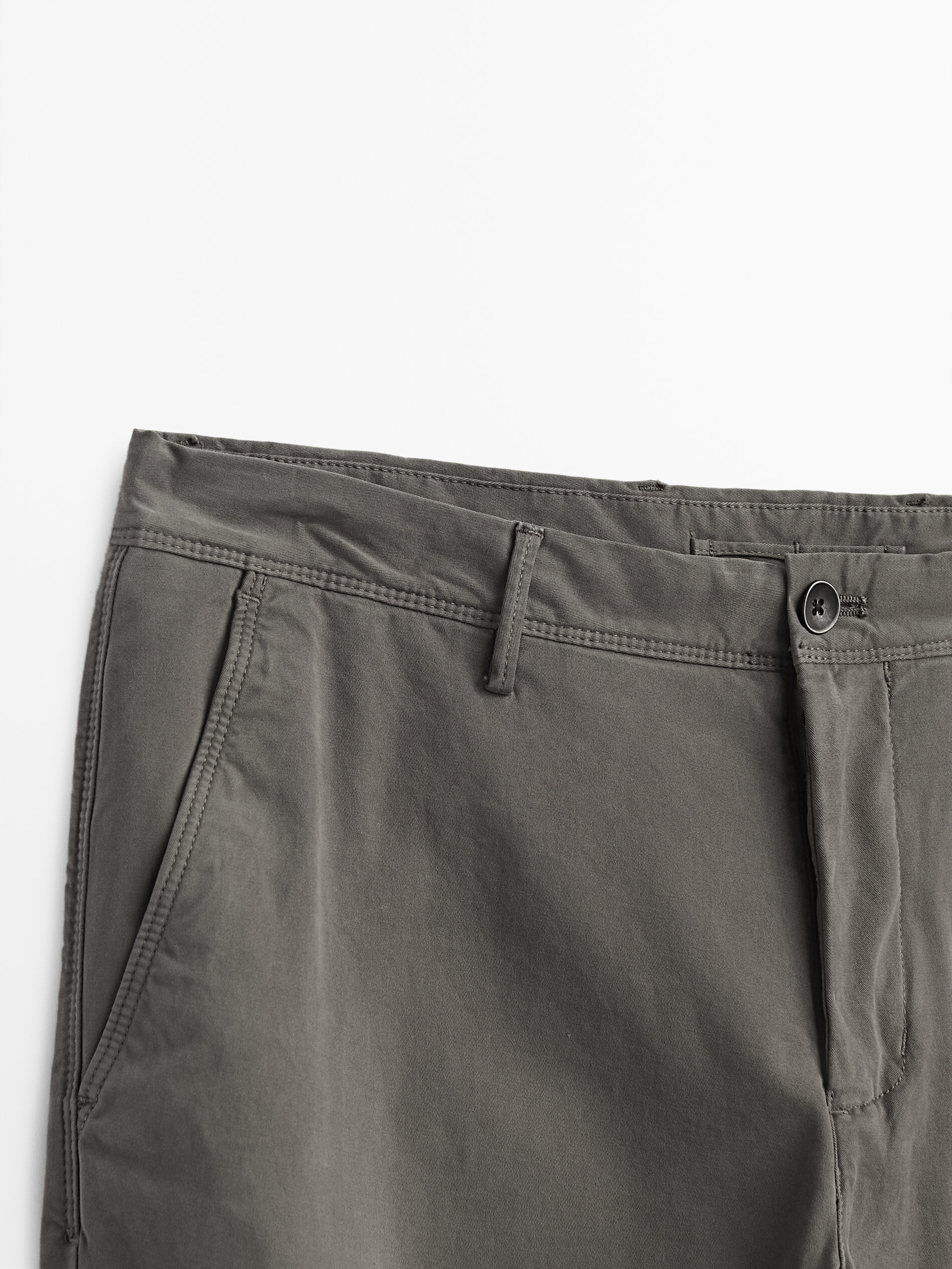 Pantaloni chino regular fit in cotone - Massimo Dutti Italia