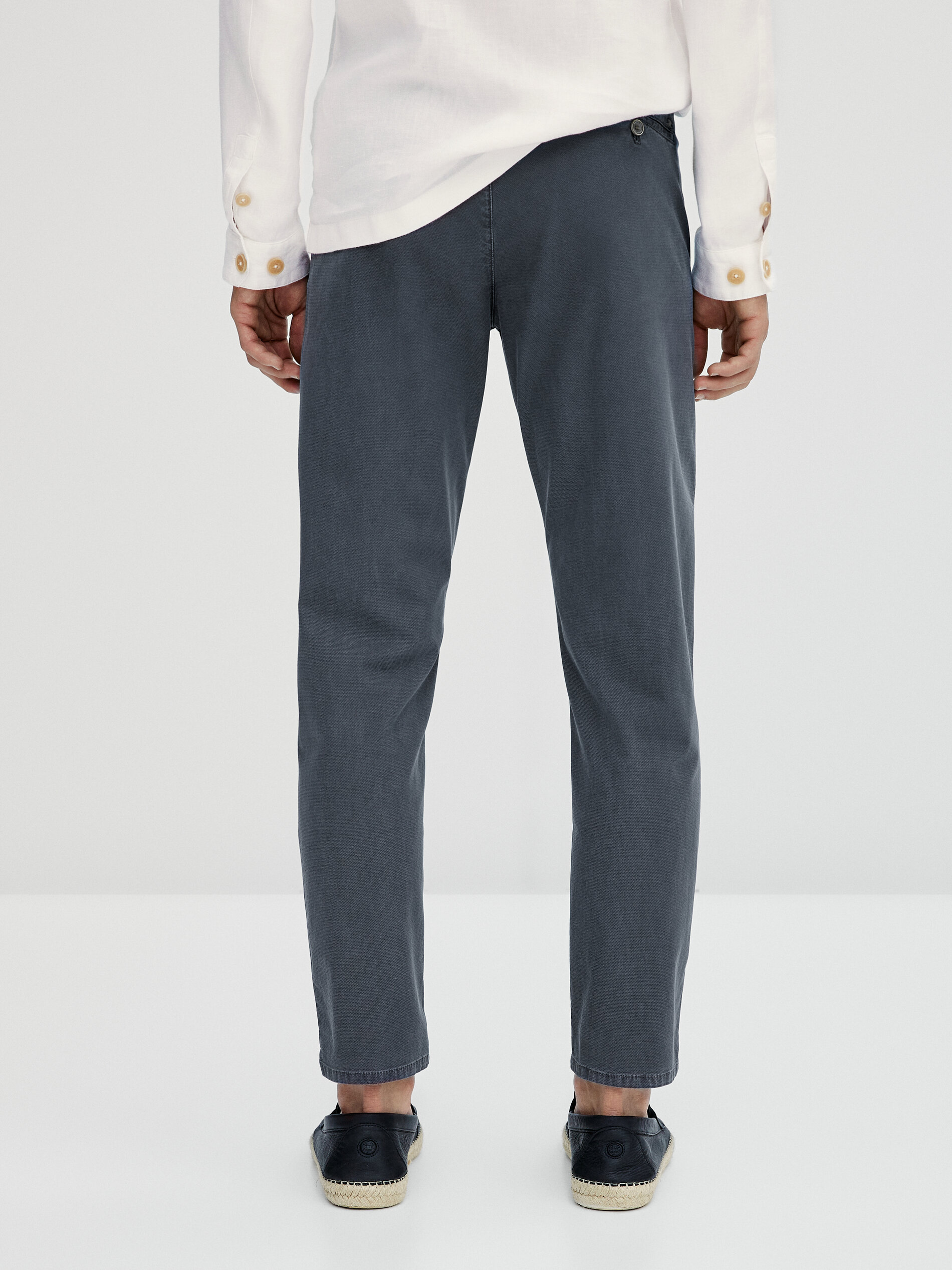 Pantalón chino estructura tapered fit - Massimo Dutti España