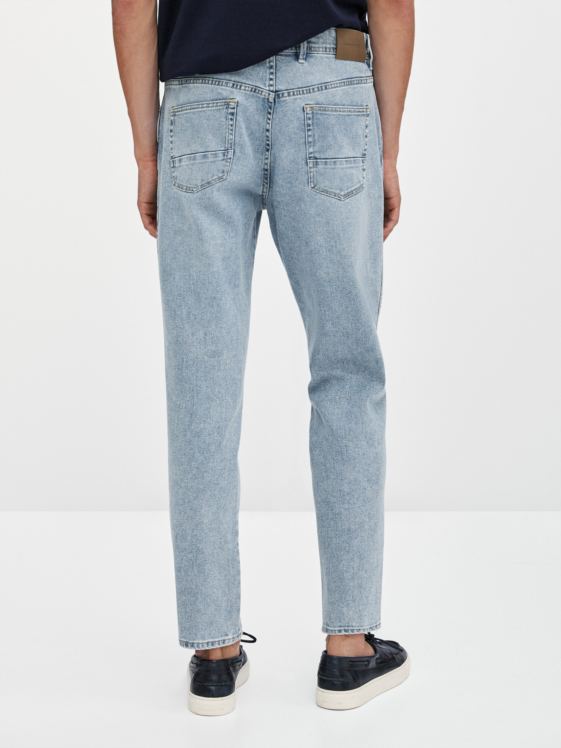 Jeans effetto slavato tapered fit - Massimo Dutti Italia