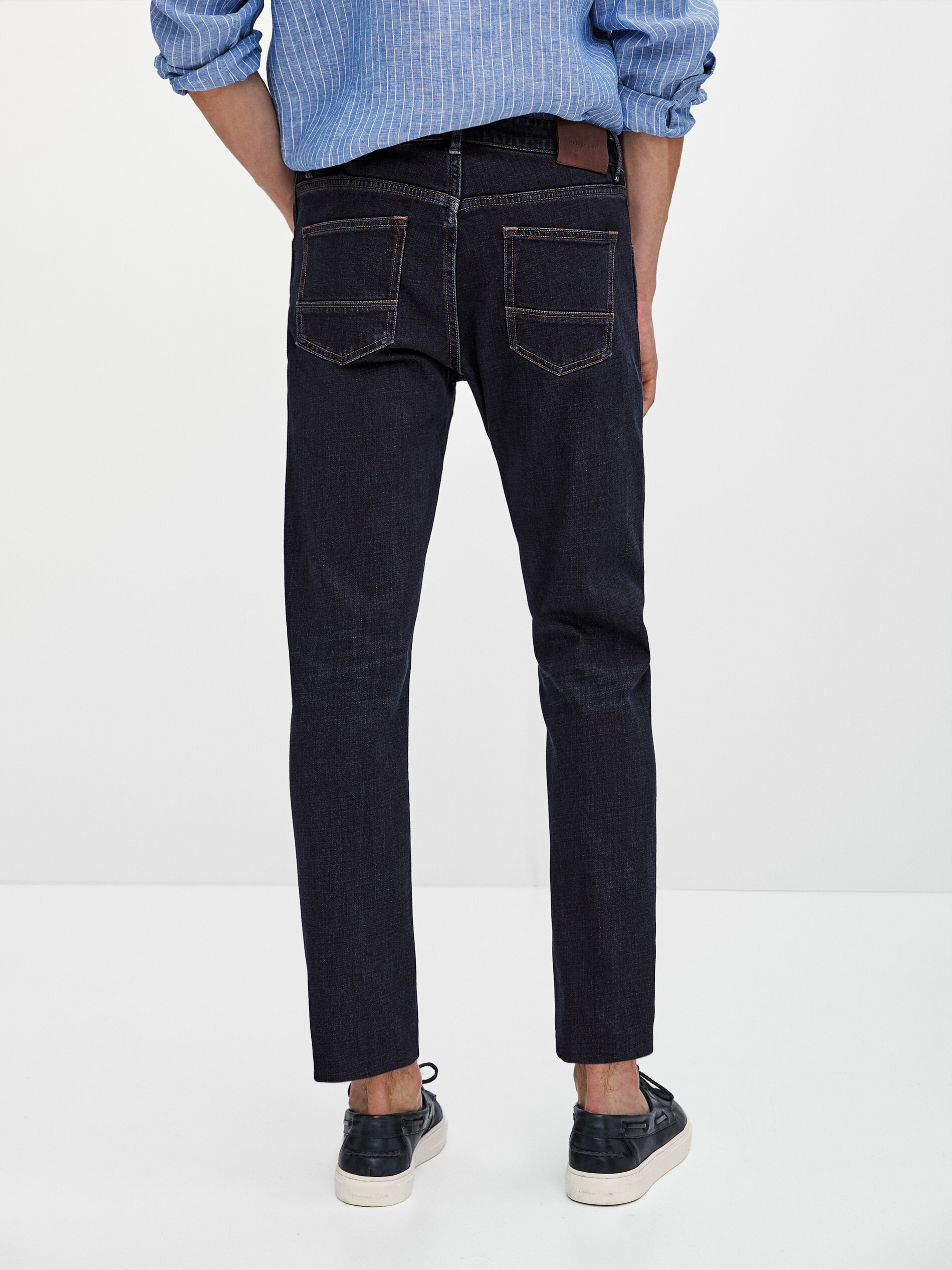 Slim-Fit-Jeans mit aufgerauter Innenseite - Massimo Dutti Switzerland