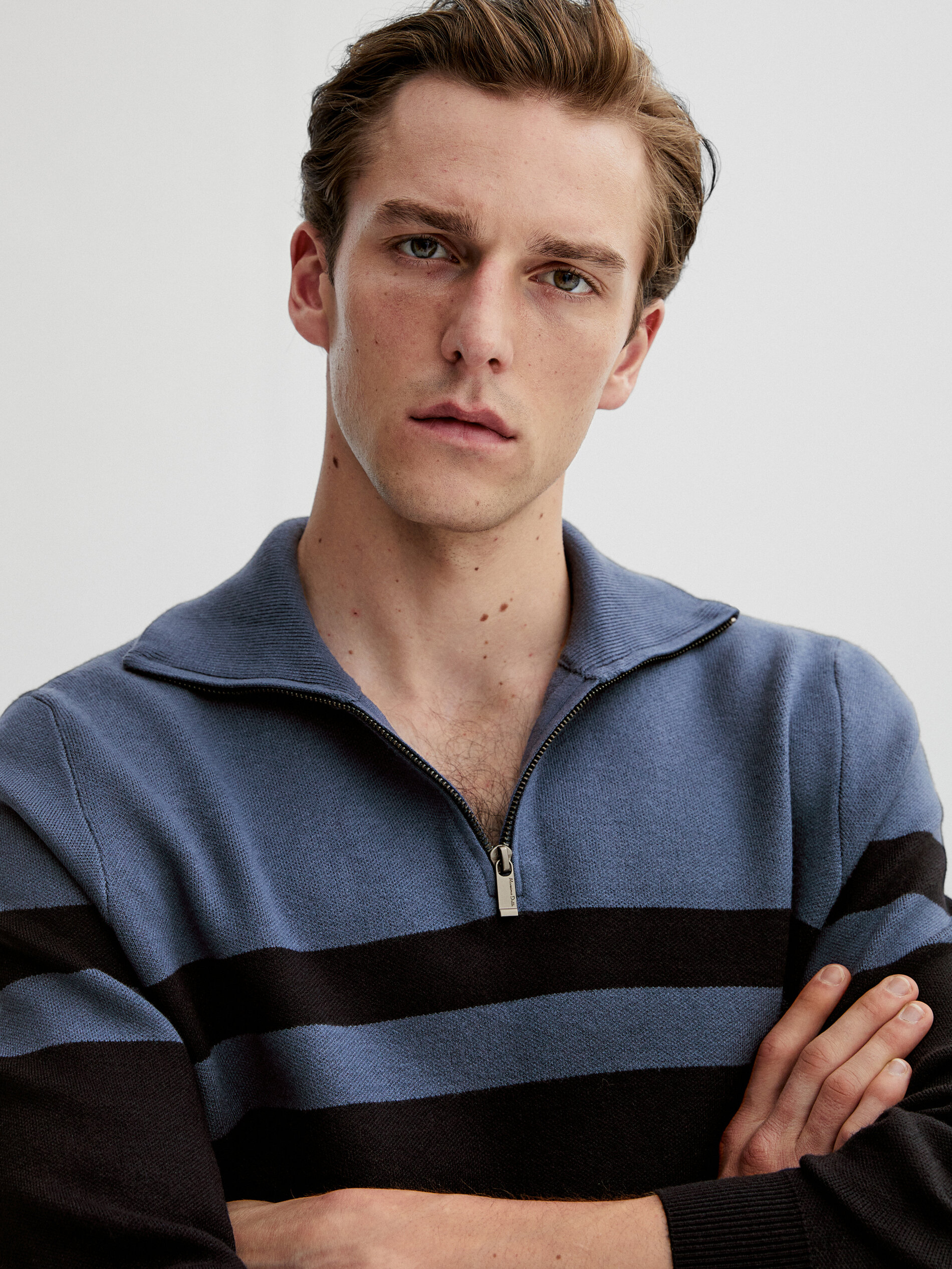 zip up turtleneck jacket