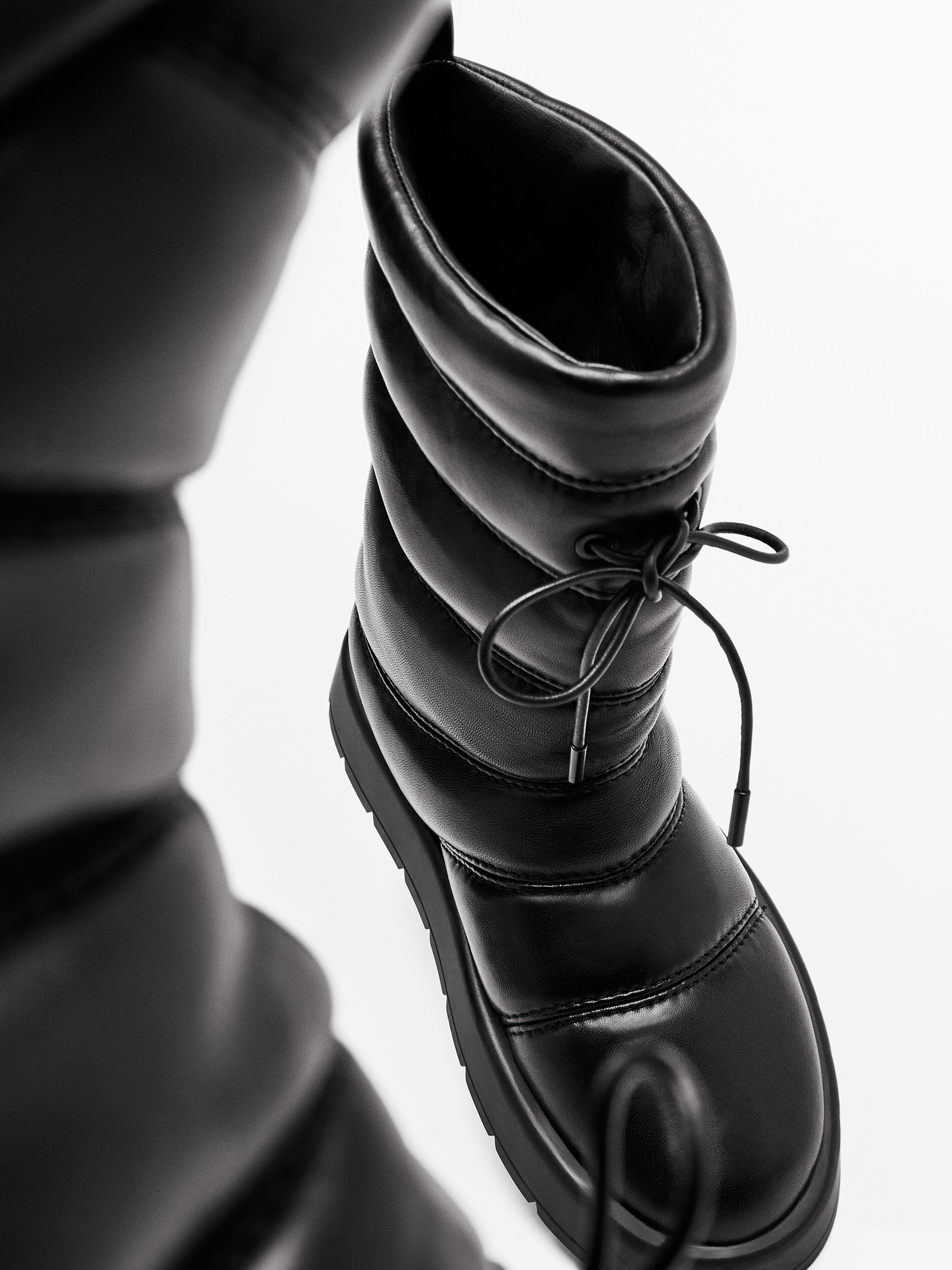 massimo dutti leather boots