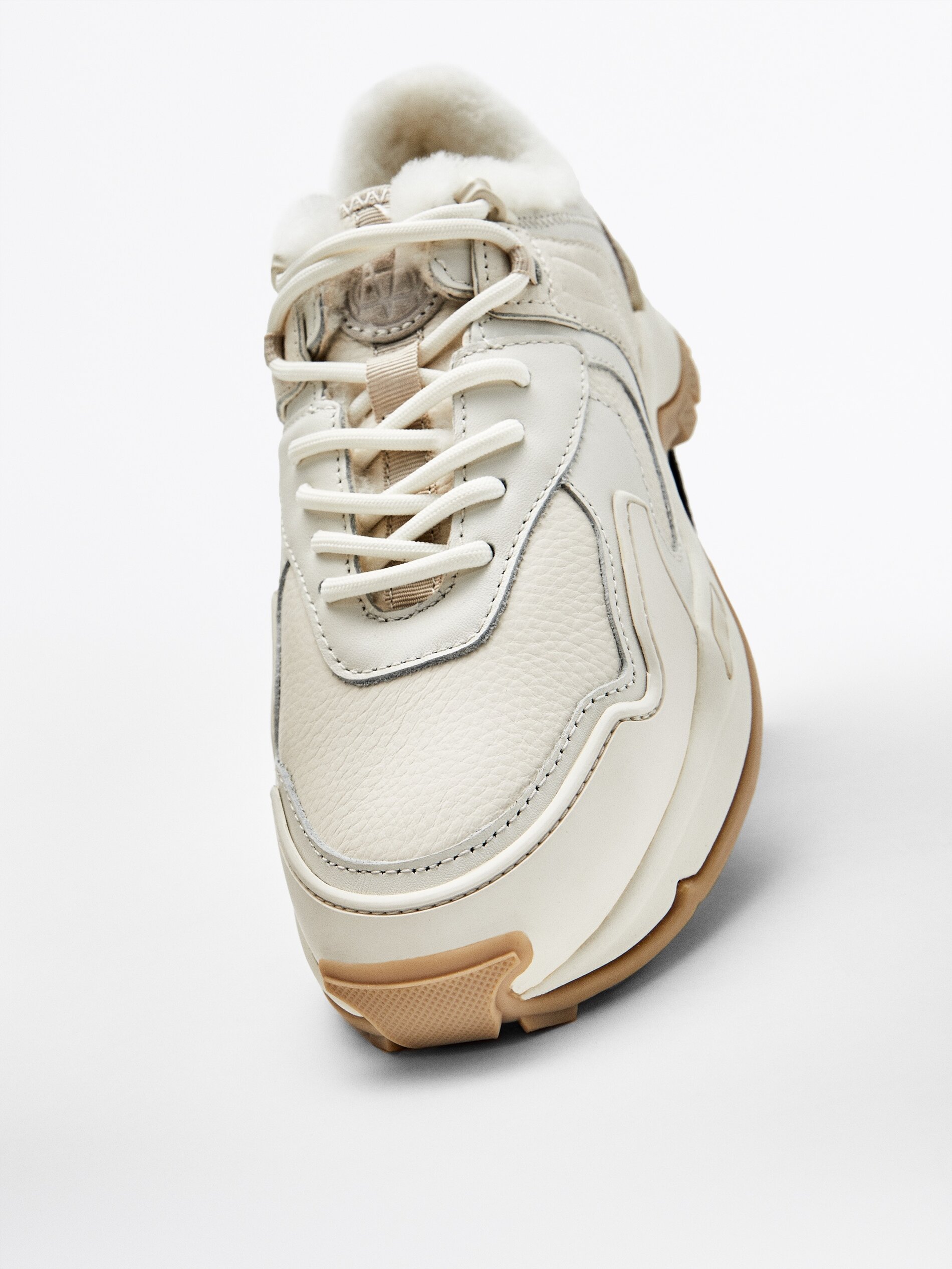 SNEAKERS IN PELLE CON ELEMENTI IN PELLICCIA - Massimo Dutti Italia