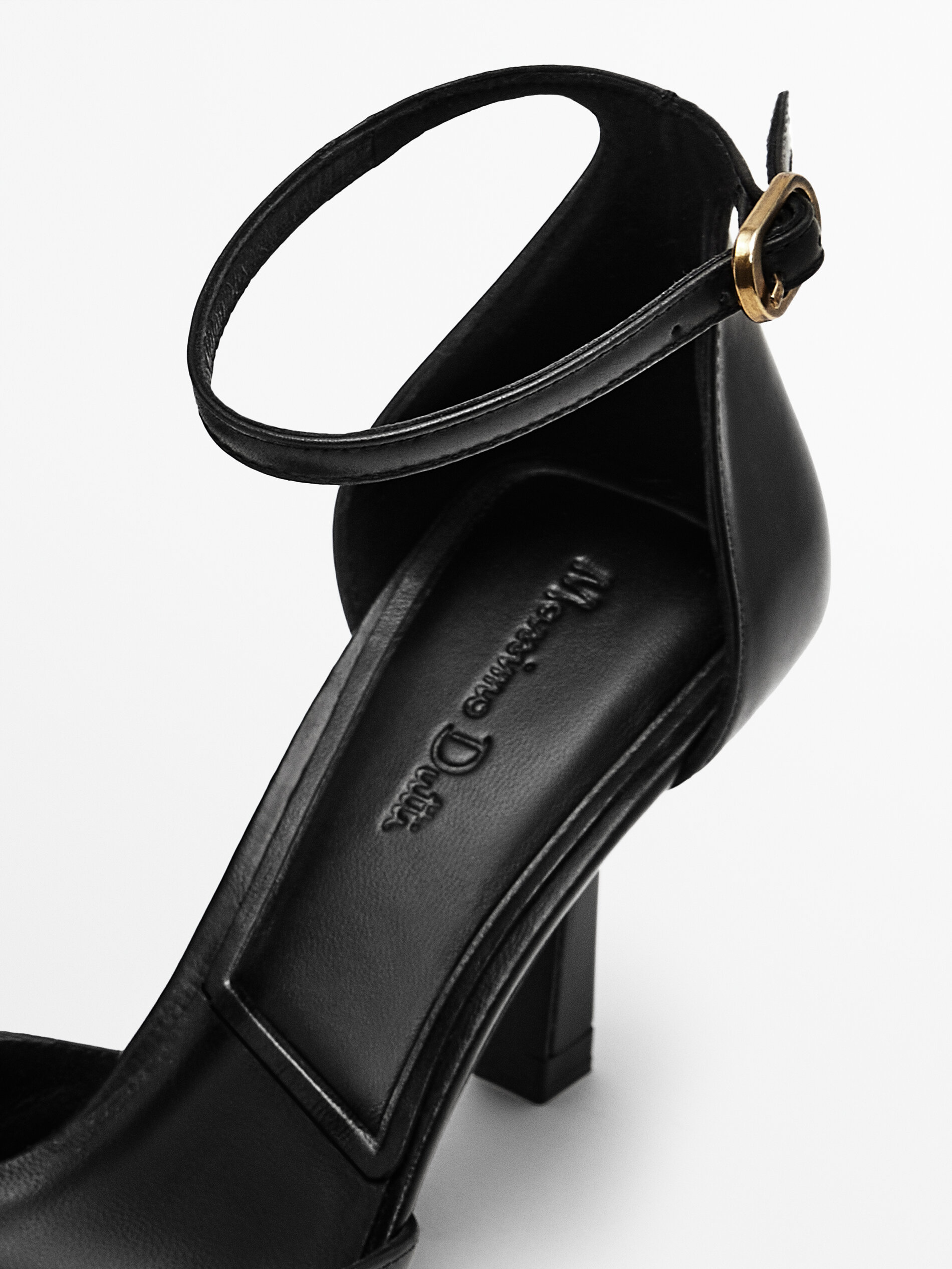 Zapato tacón piel negro pulsera - Massimo Dutti España