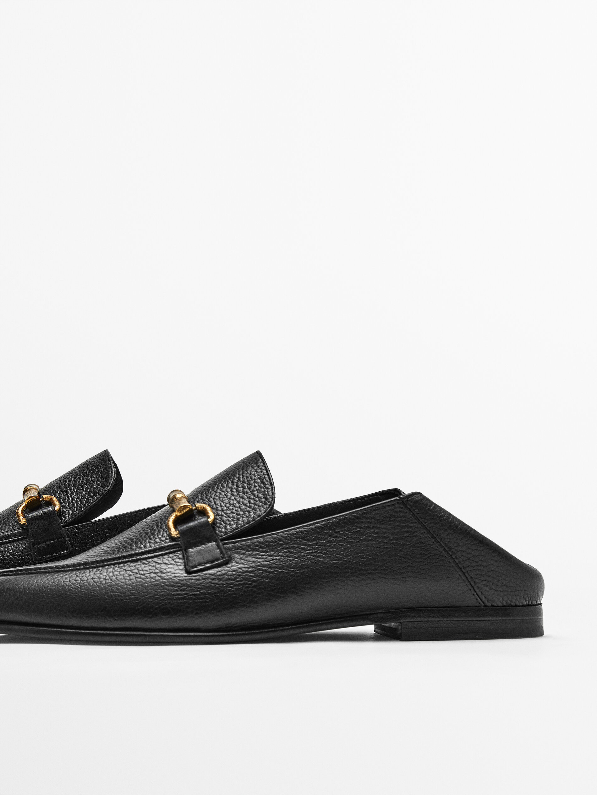 Mocasín piel abatanada hebilla bambú - Massimo Dutti España